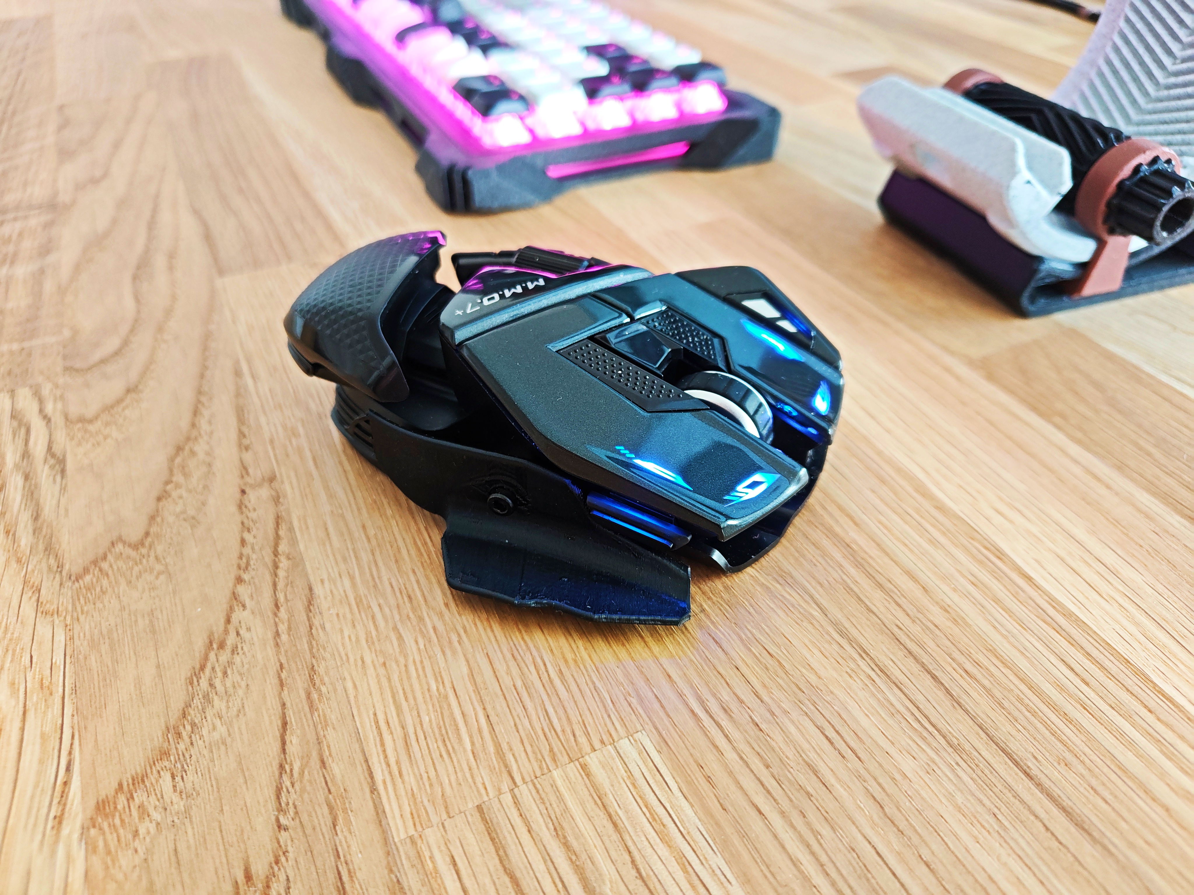 MadCatz M.M.O. 7+ pinky rest (with optional shift button mod)