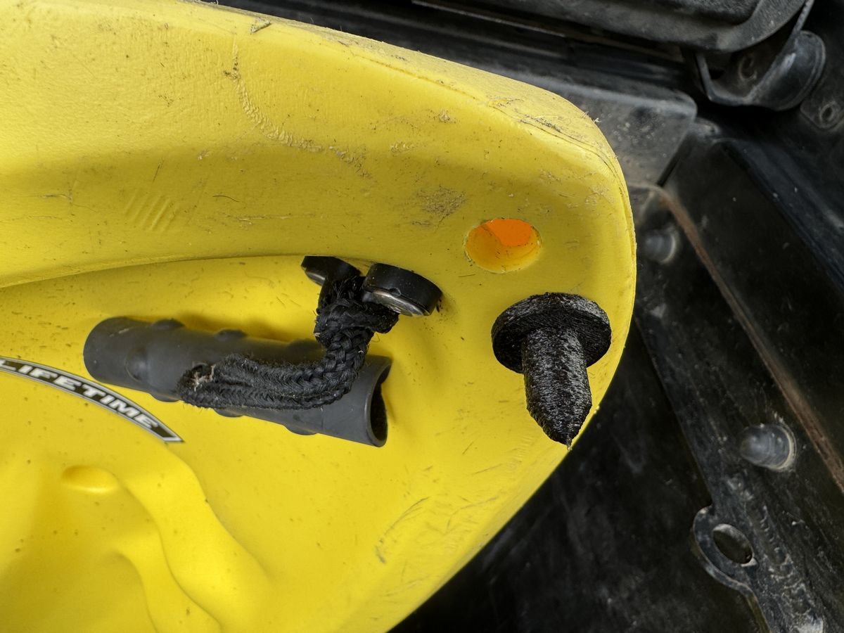 Drain Plug for Lifetime Wave Kayak