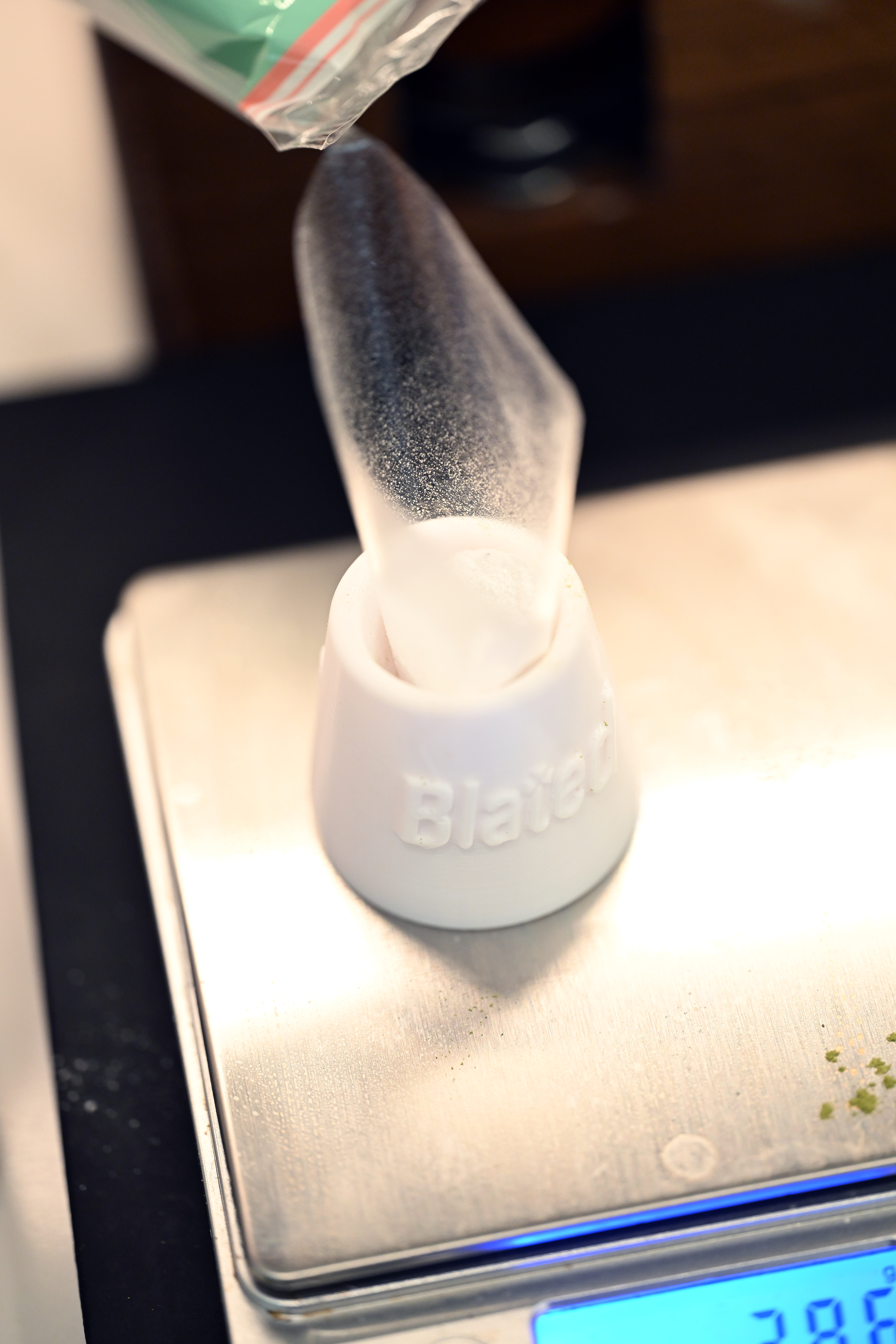 Blate Papes Gel Film Pouch Stand