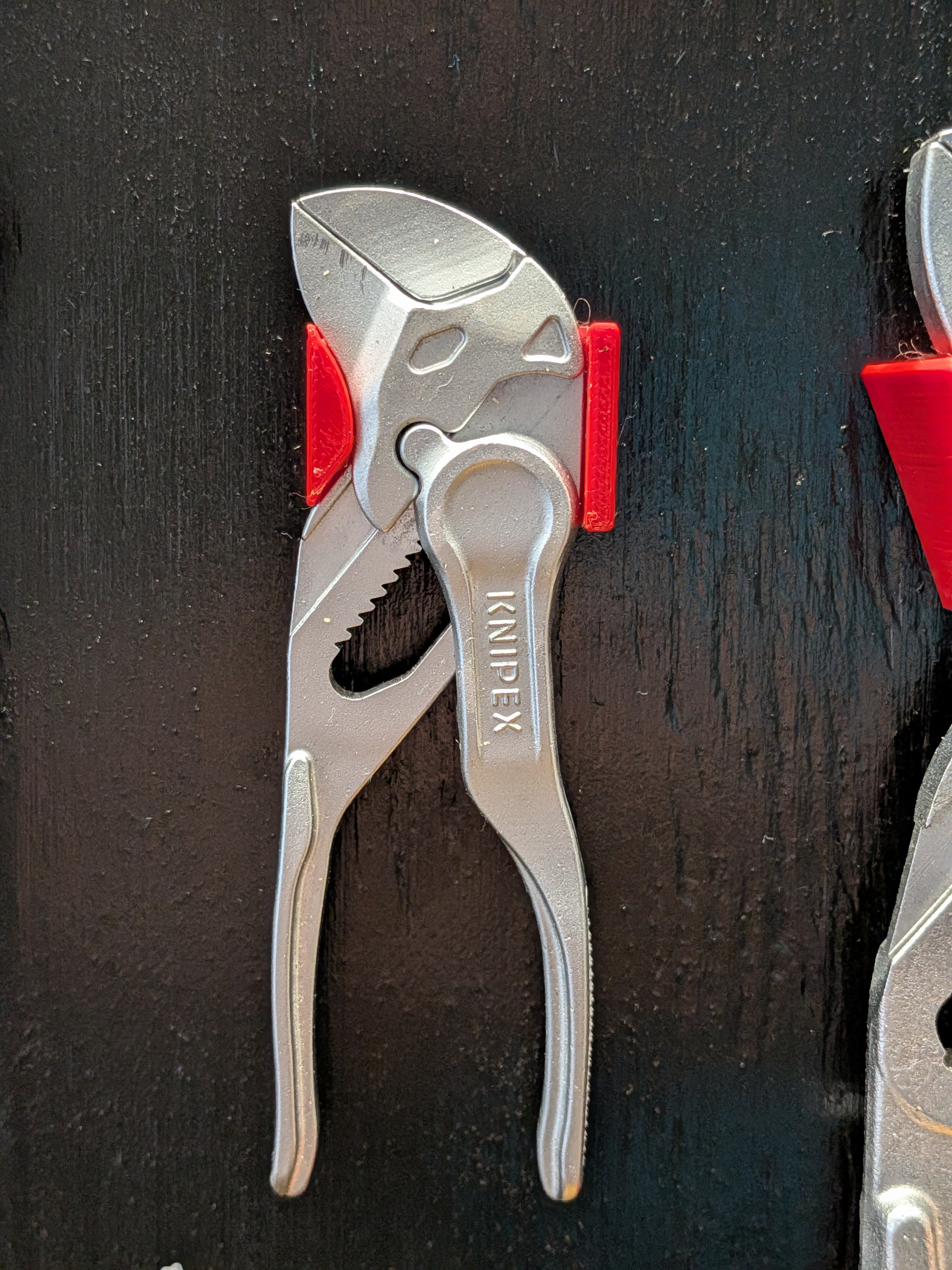 Wall mount for Knipex Pliers Wrench XS (86 04 100)
