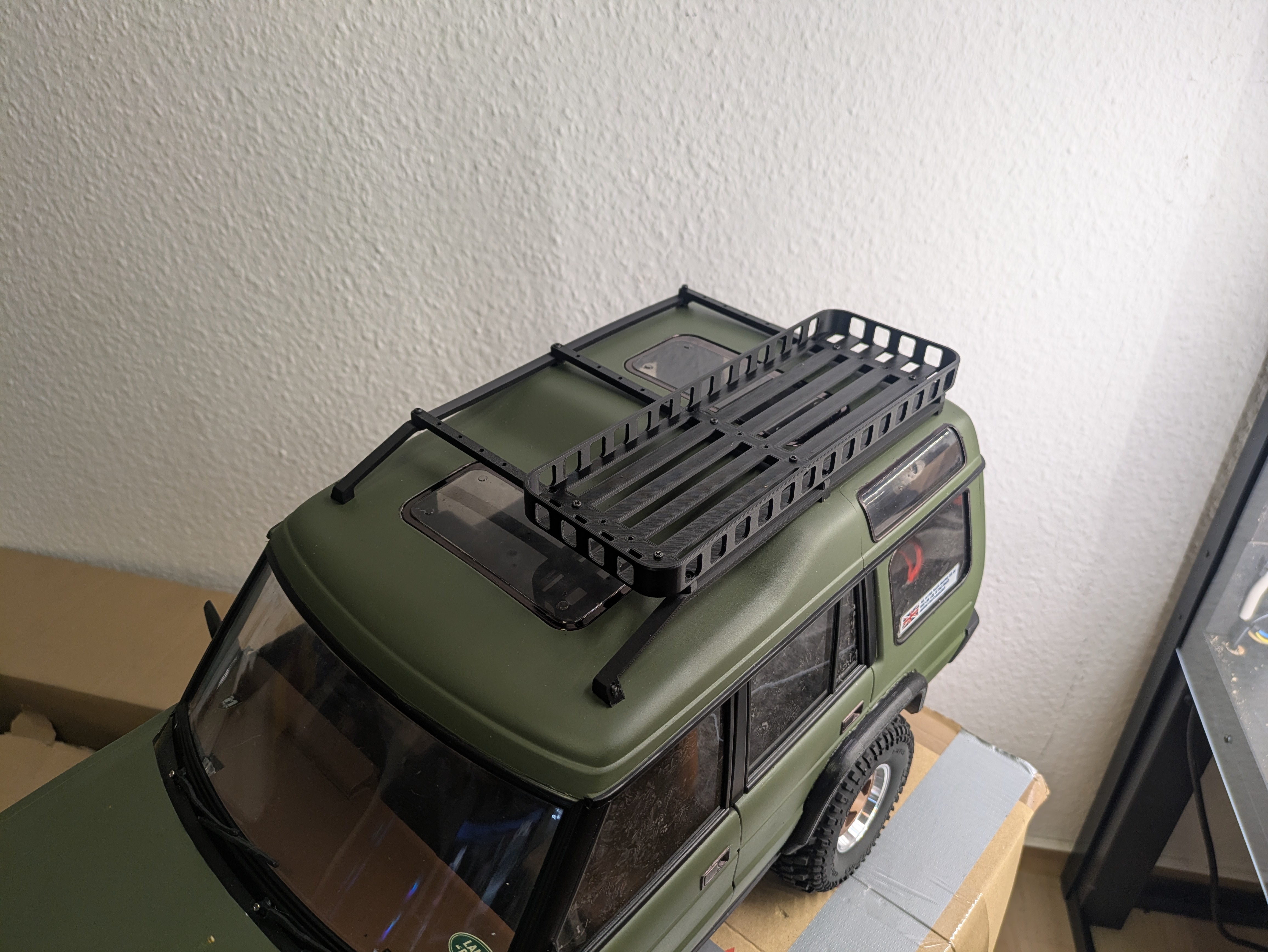 Team Raffee Landrover Discovery Gen 1 - Body Parts / Fender / Roffrack / Dashboard / Interior — miniatura 10