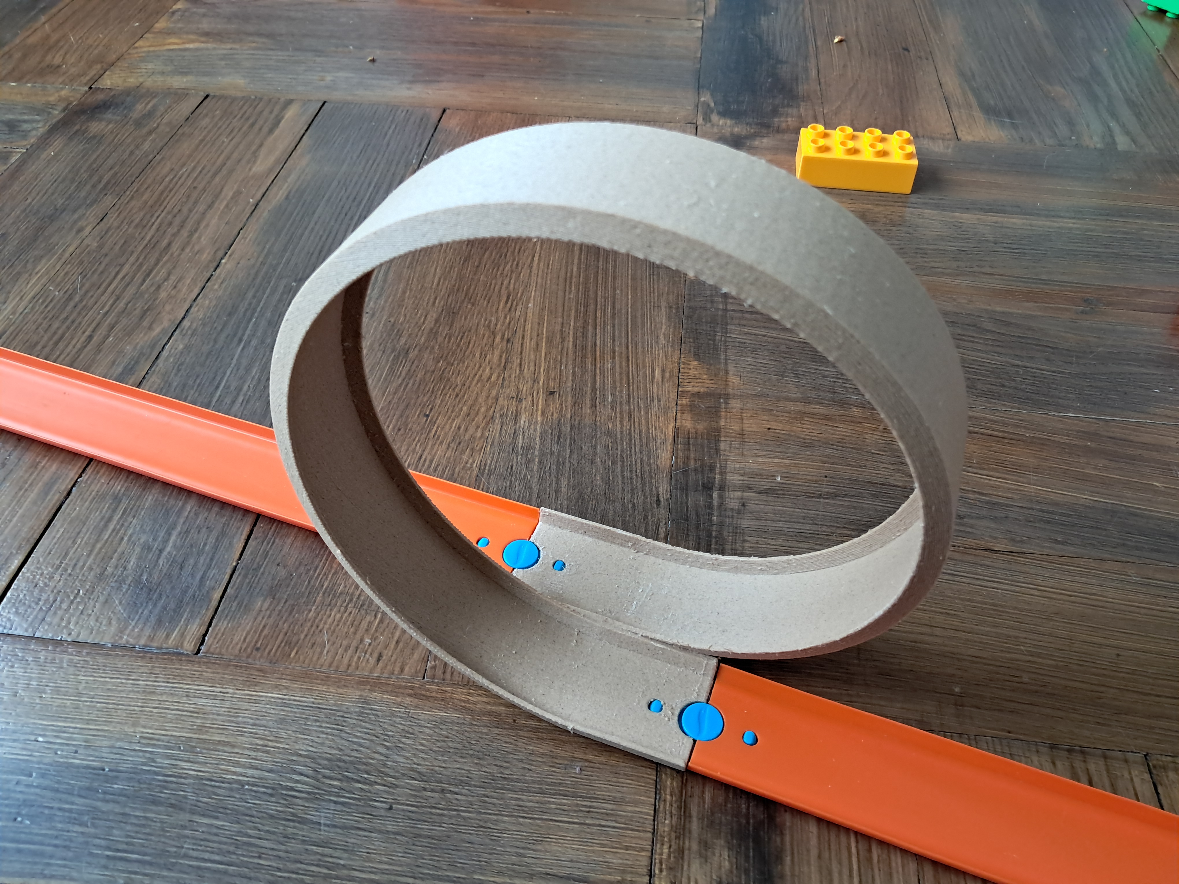 Toy car loop - hot wheels compatible