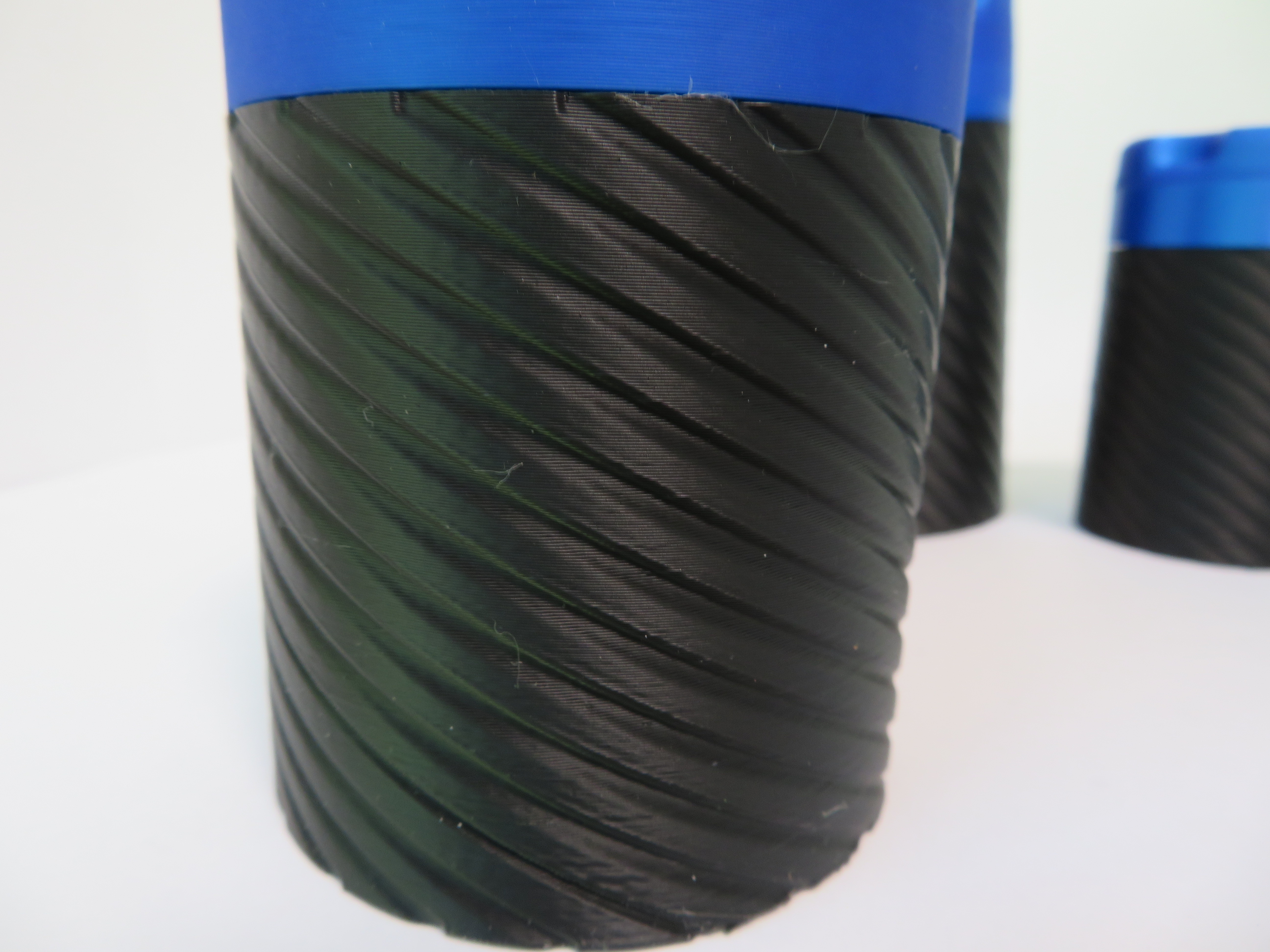 Miniatura 10 do modelo 3D Twist & Lock Container (3 Sizes!)