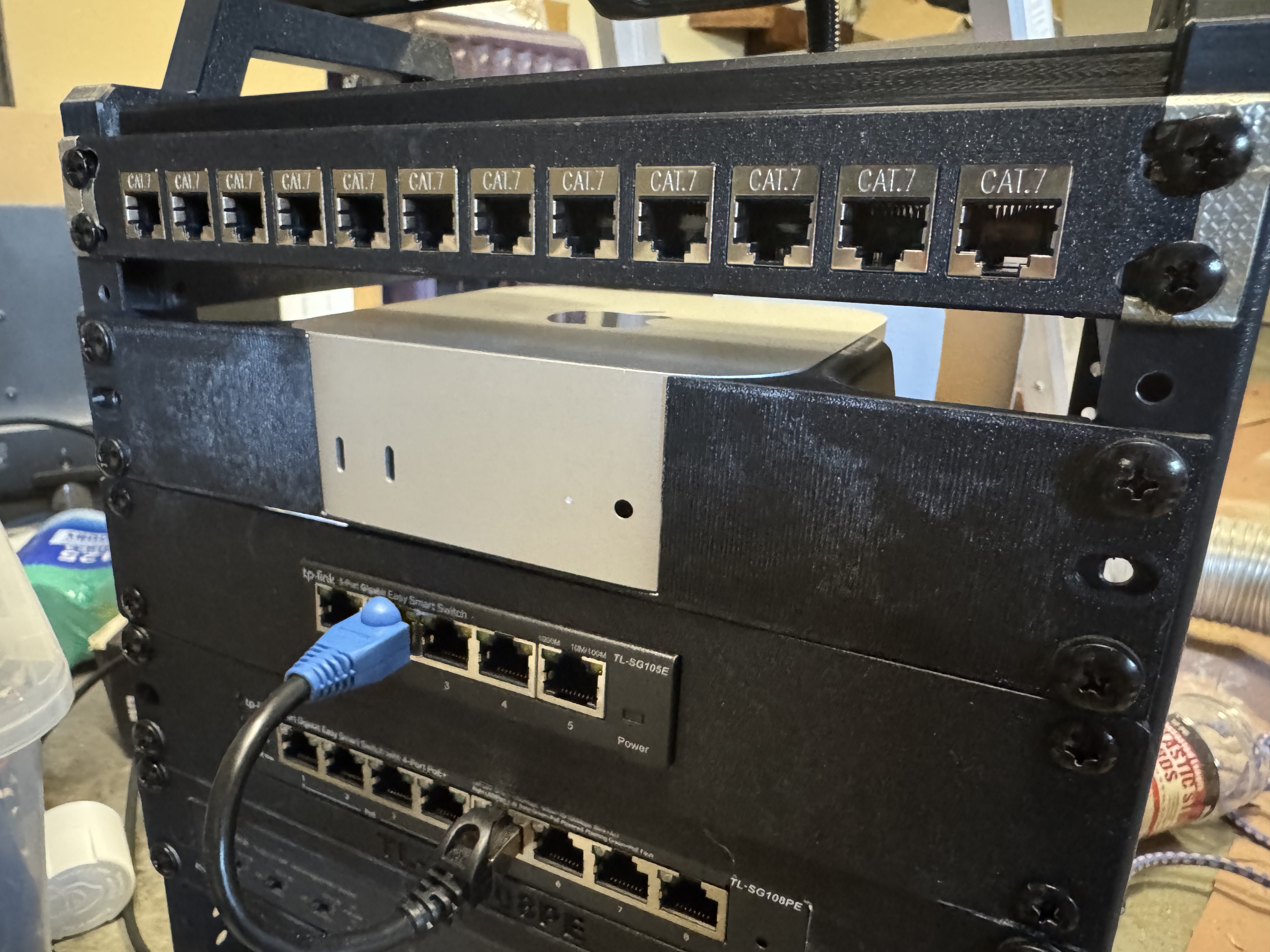 M4 Mac Mini 10 Inch Rack 1U Front (1.3U Rear)