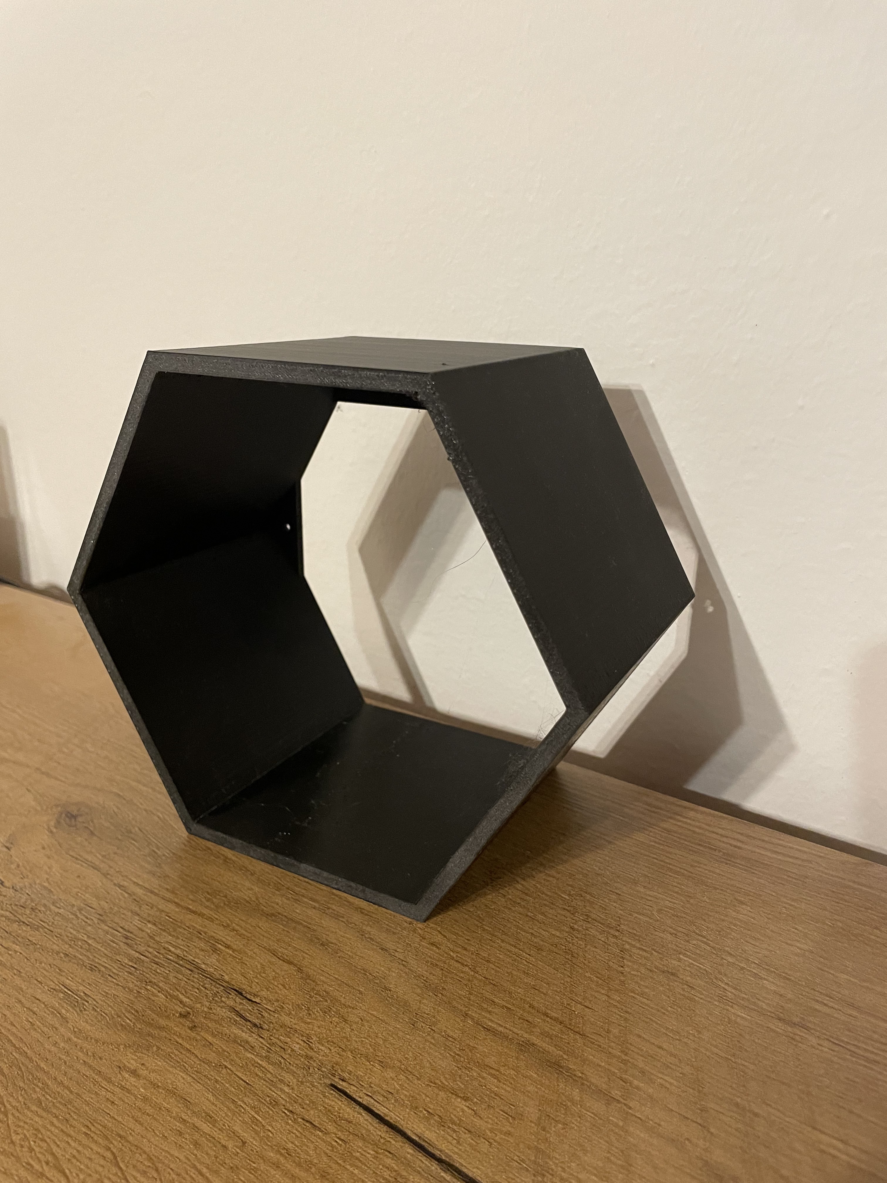 hexagonal shelff | šestiboká polička