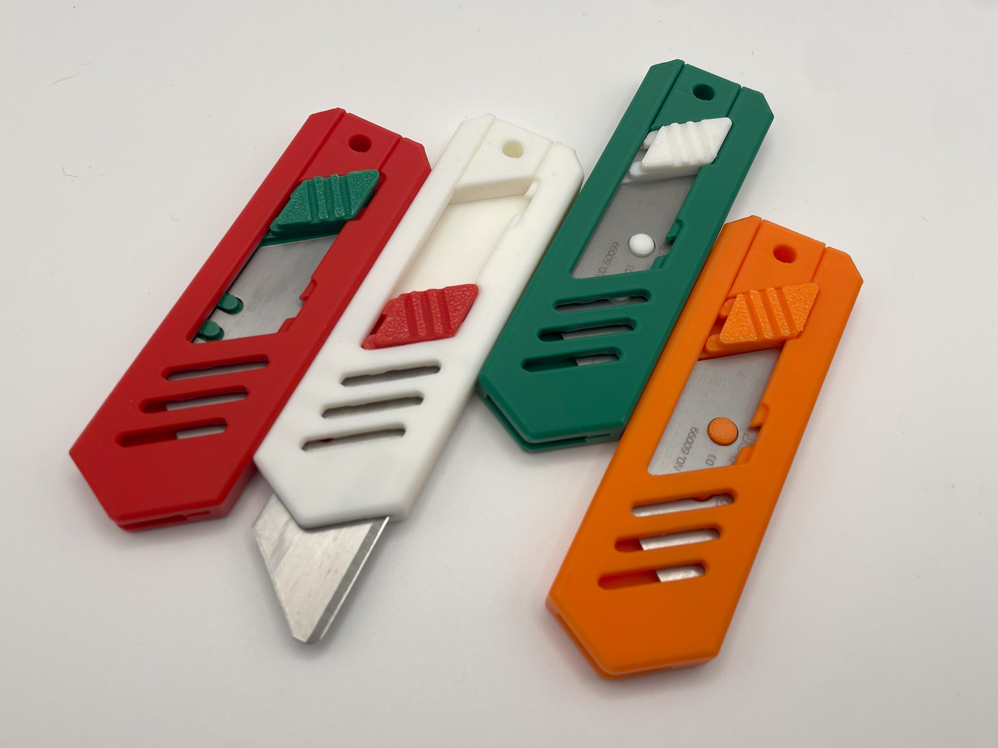 Miniatura 3 do modelo 3D Auto-Locking Utility Knife / Cutter