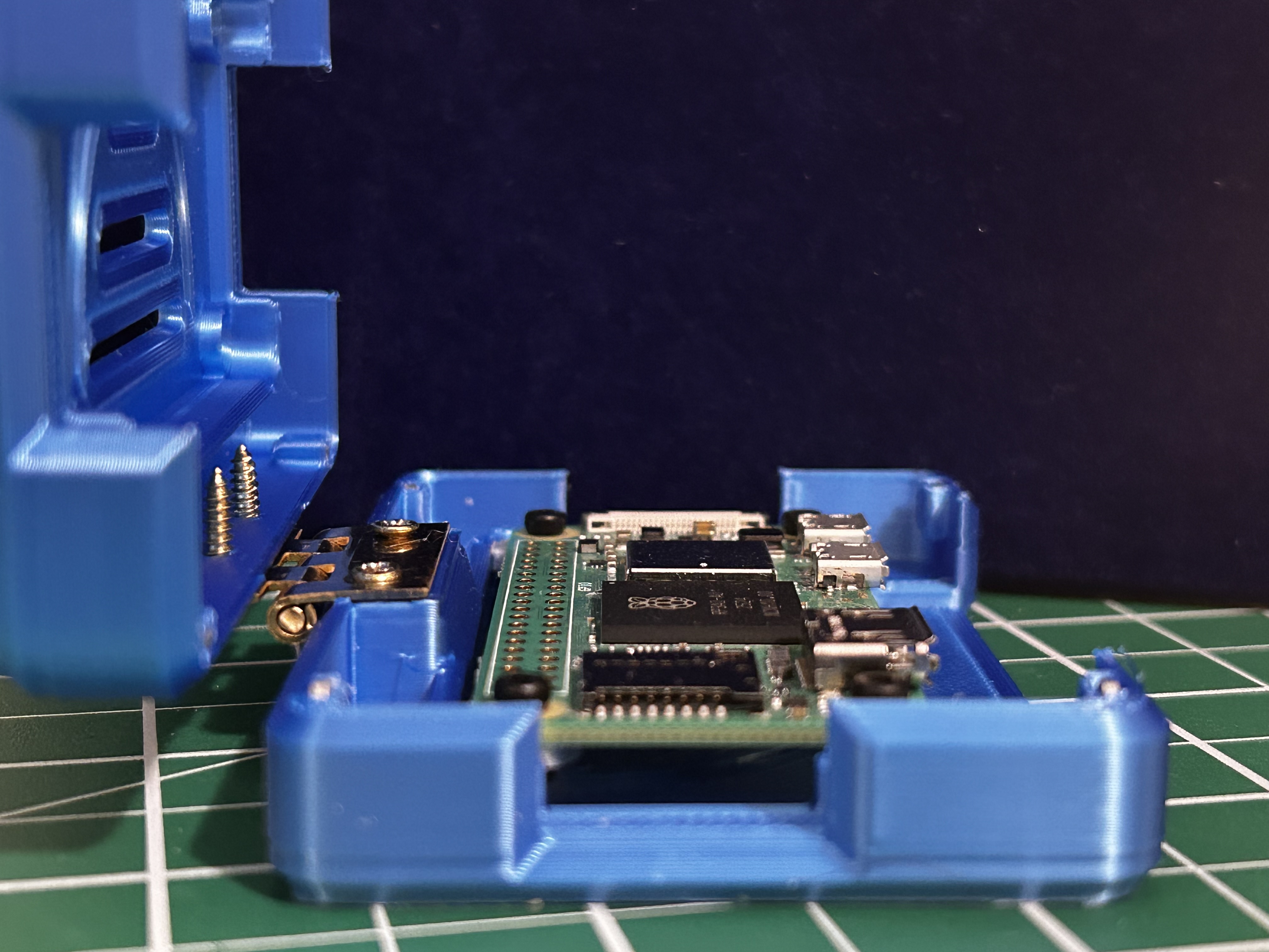 Miniatura 4 do modelo 3D Ground Zero Pi Zero 2W Hinged Case V1