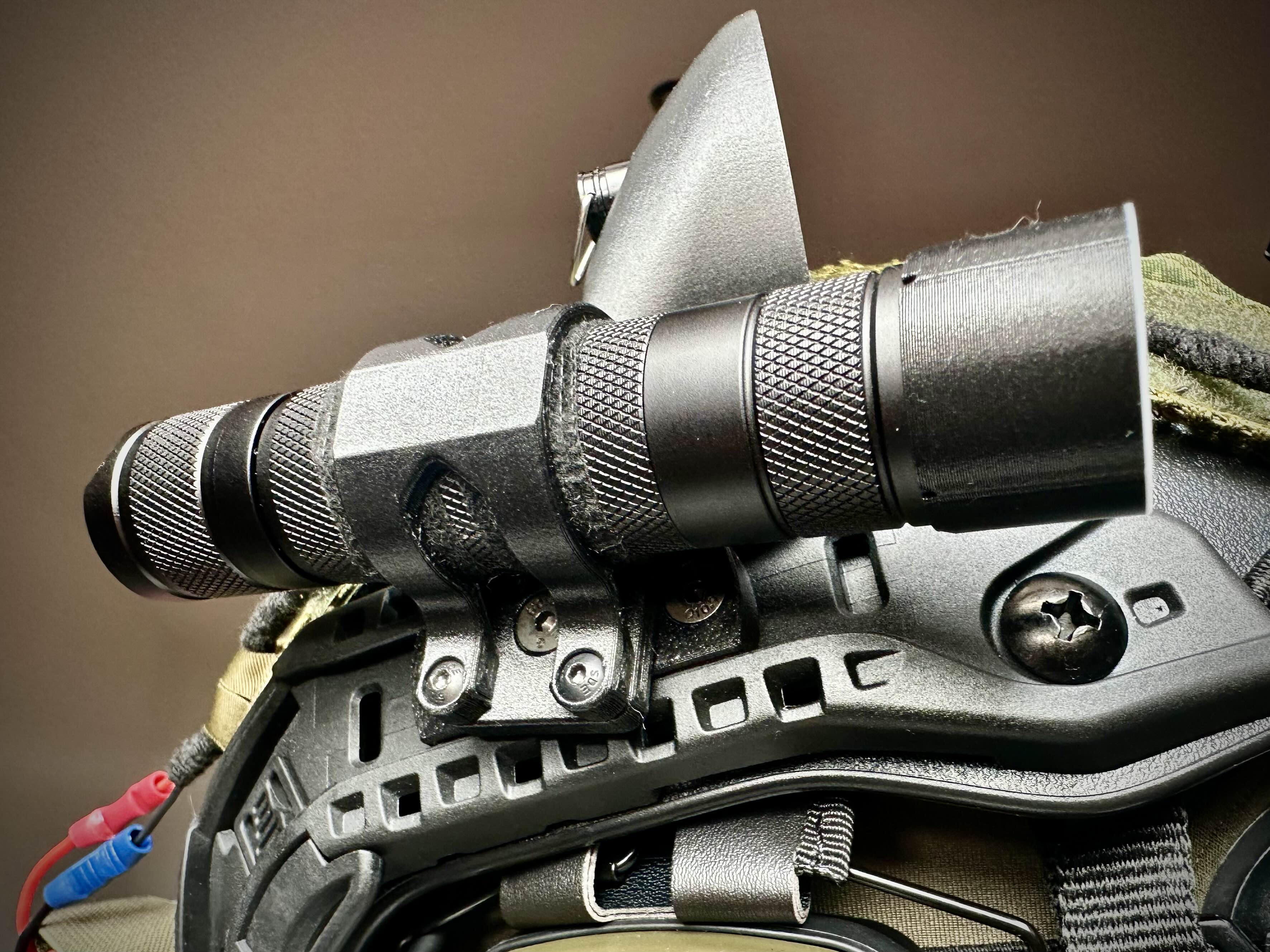 Rotating Helmet 25mm Flashlight Mount with ARC Rail