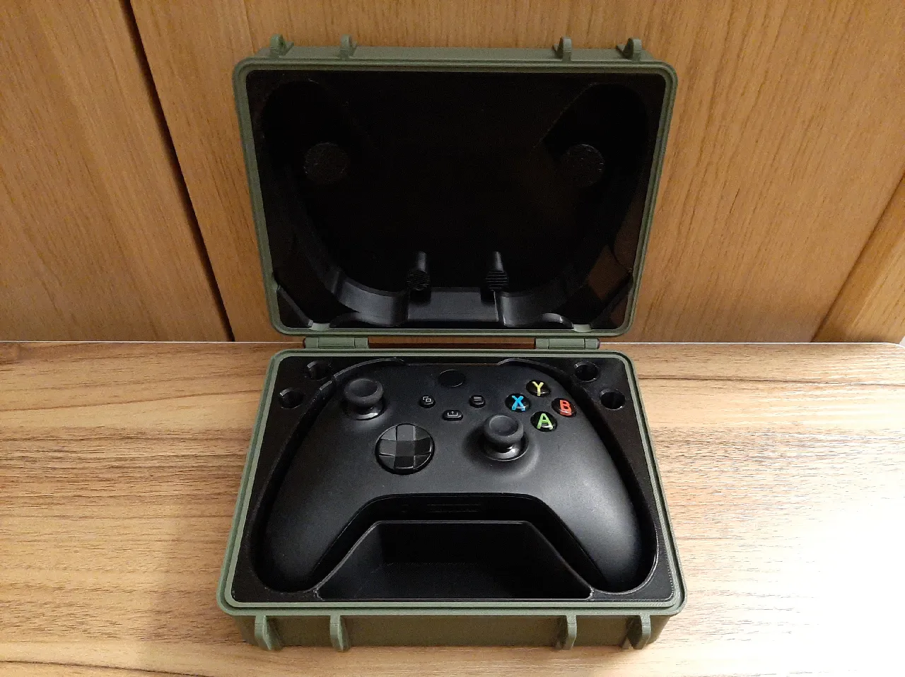Modular Xbox Controller Travel Case by Davlumbaz | Download free