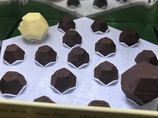 Multiple dodecahedric chocolates mold