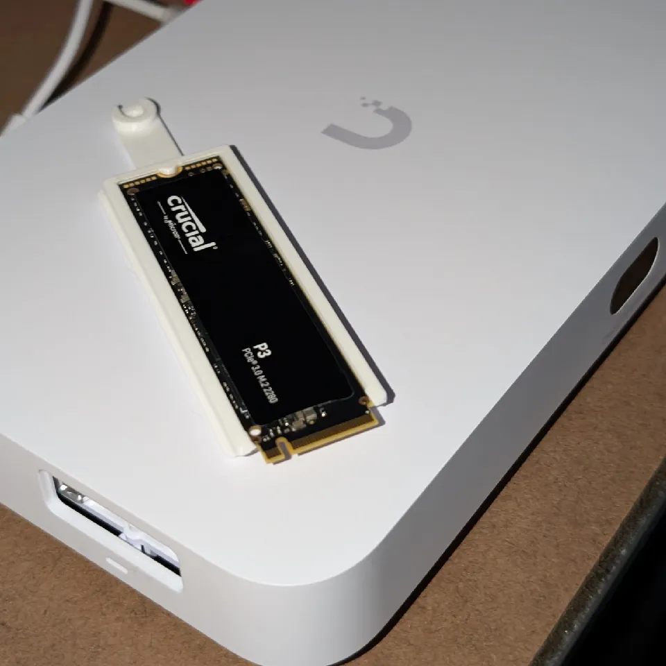 新品Unifi Cloud Gateway Fiber+M2 tray Ubiquiti Cloud Gateway Max SSD Tray 2280 by Thejoe