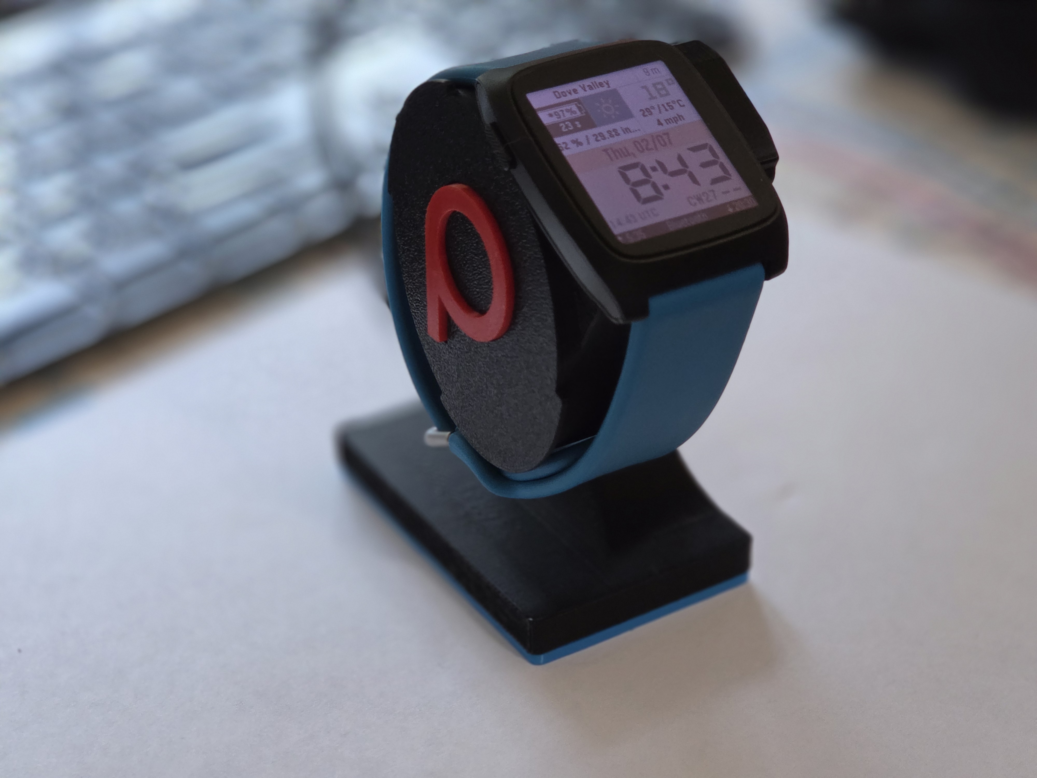 Pebble Time 2 Charging and Display Stand