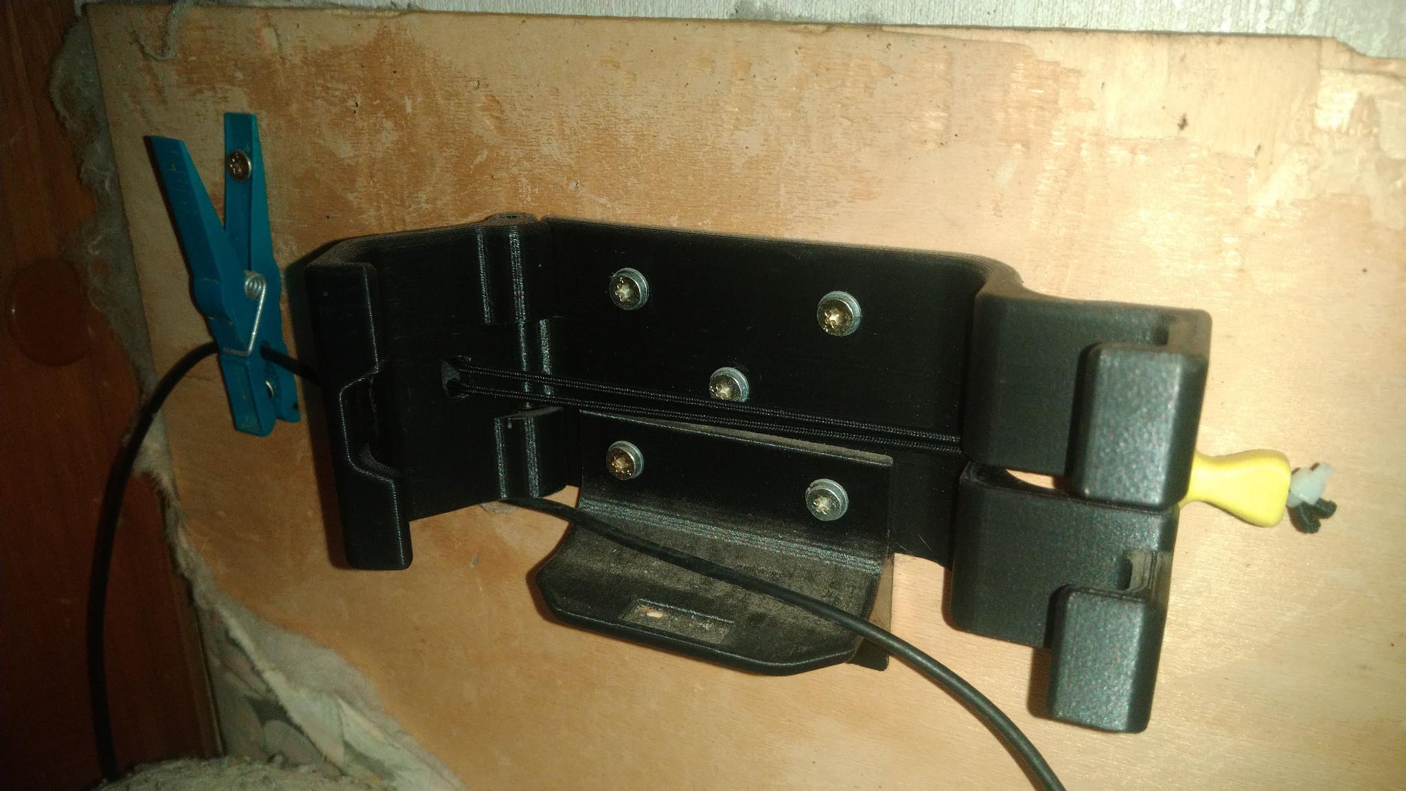 CAT 33 phone holder