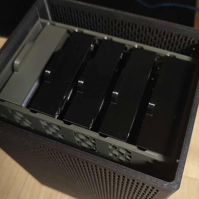 NAS RPi 5 - Radxa Penta Sata Hat by Sebastian | Download free STL model ...