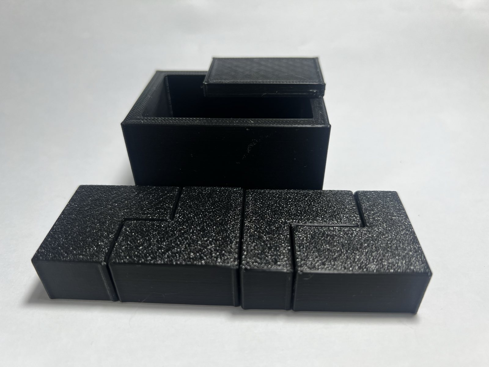 Puzzle 4L by Yasuhiro Hashimoto Awarded 2015