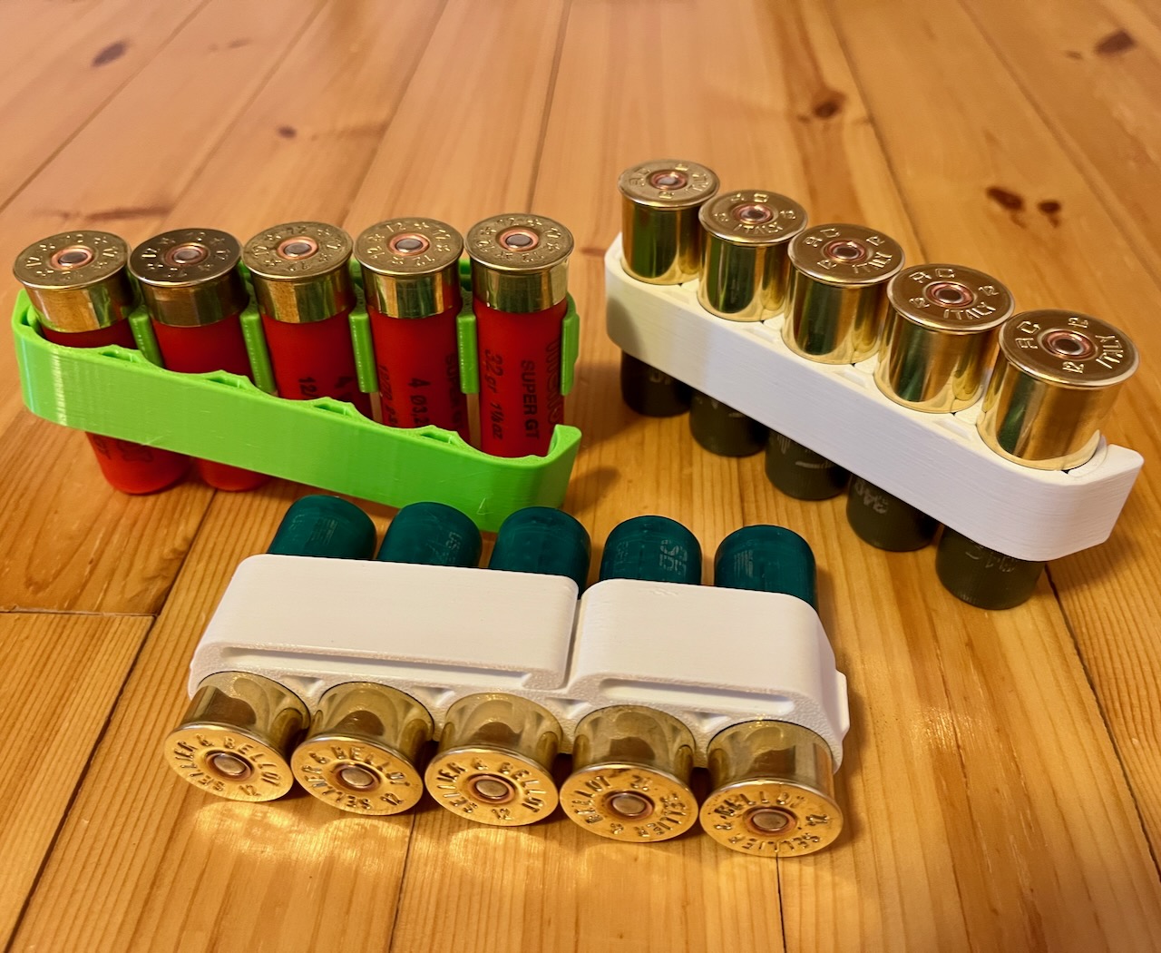 Shotgun shell holder with belt clip/molle/pals/webbing support, 12 gauge