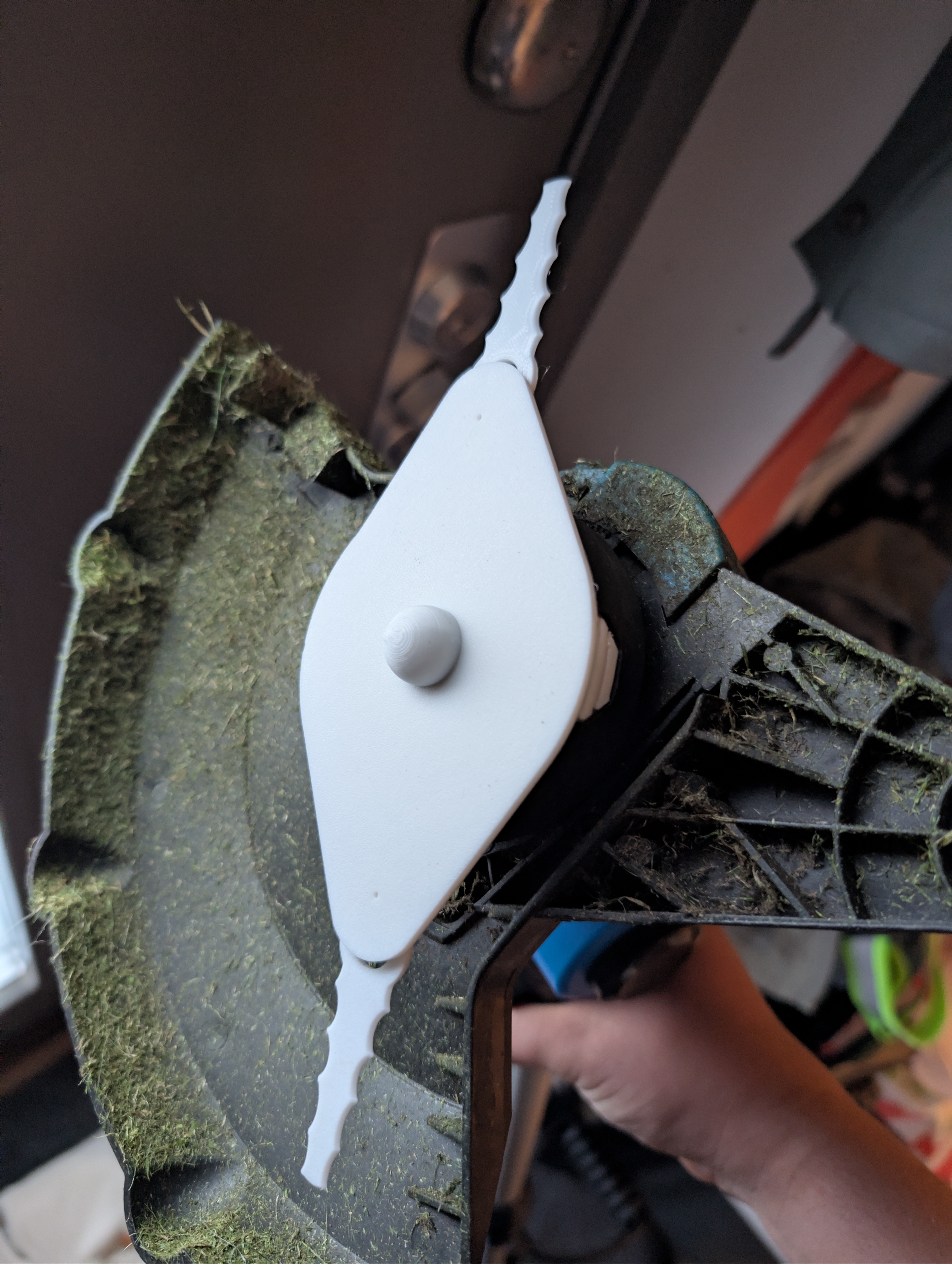 Ryobi blade mount for Cocraft LXC Trimmer