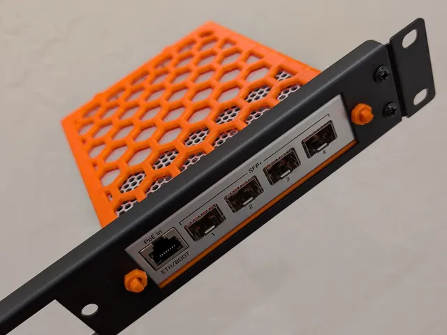 MikroTik CRS305-1G-4S+IN LGX mount
