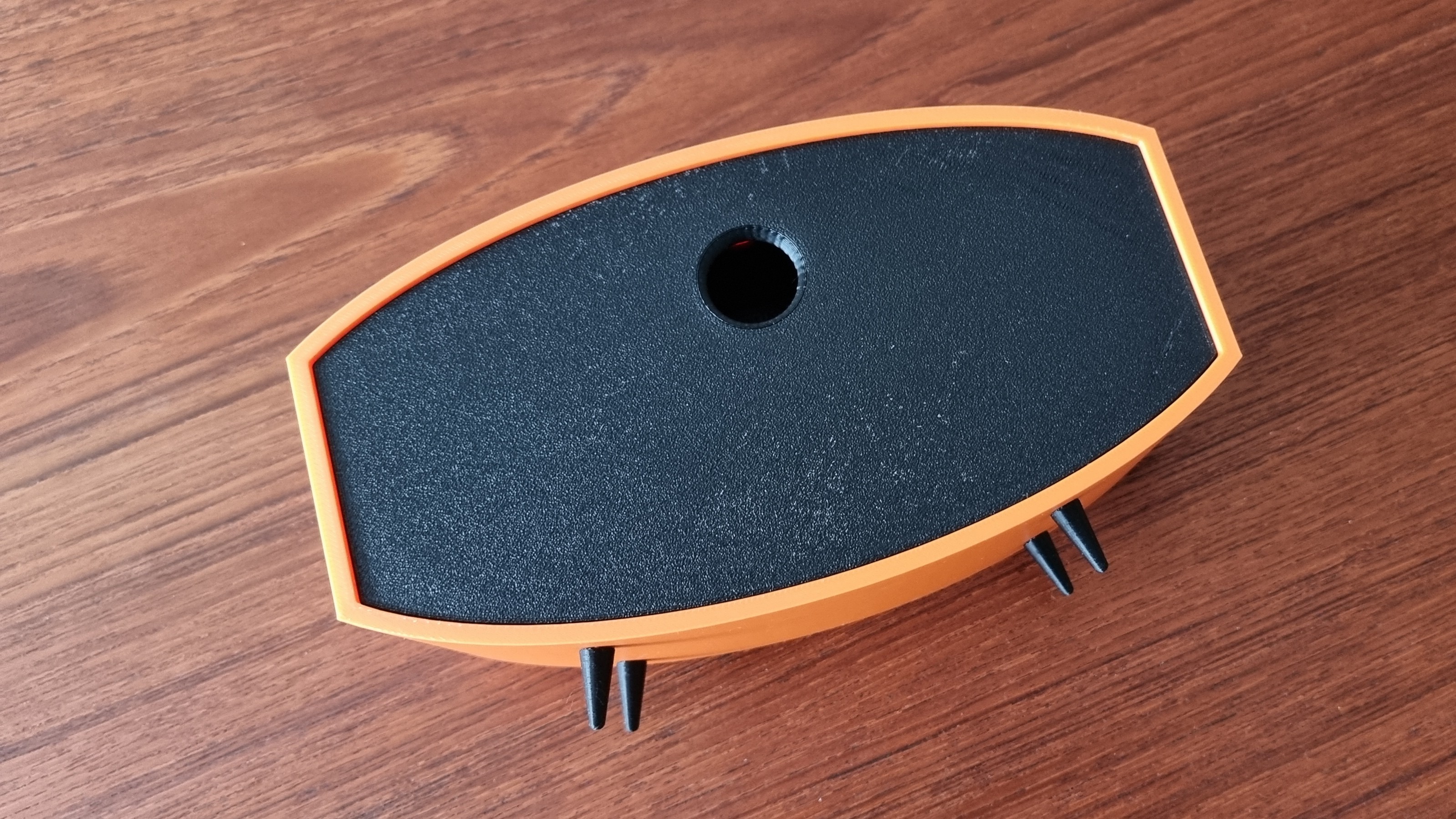 Miniatura 10 do modelo 3D Mid-century mantle table clock