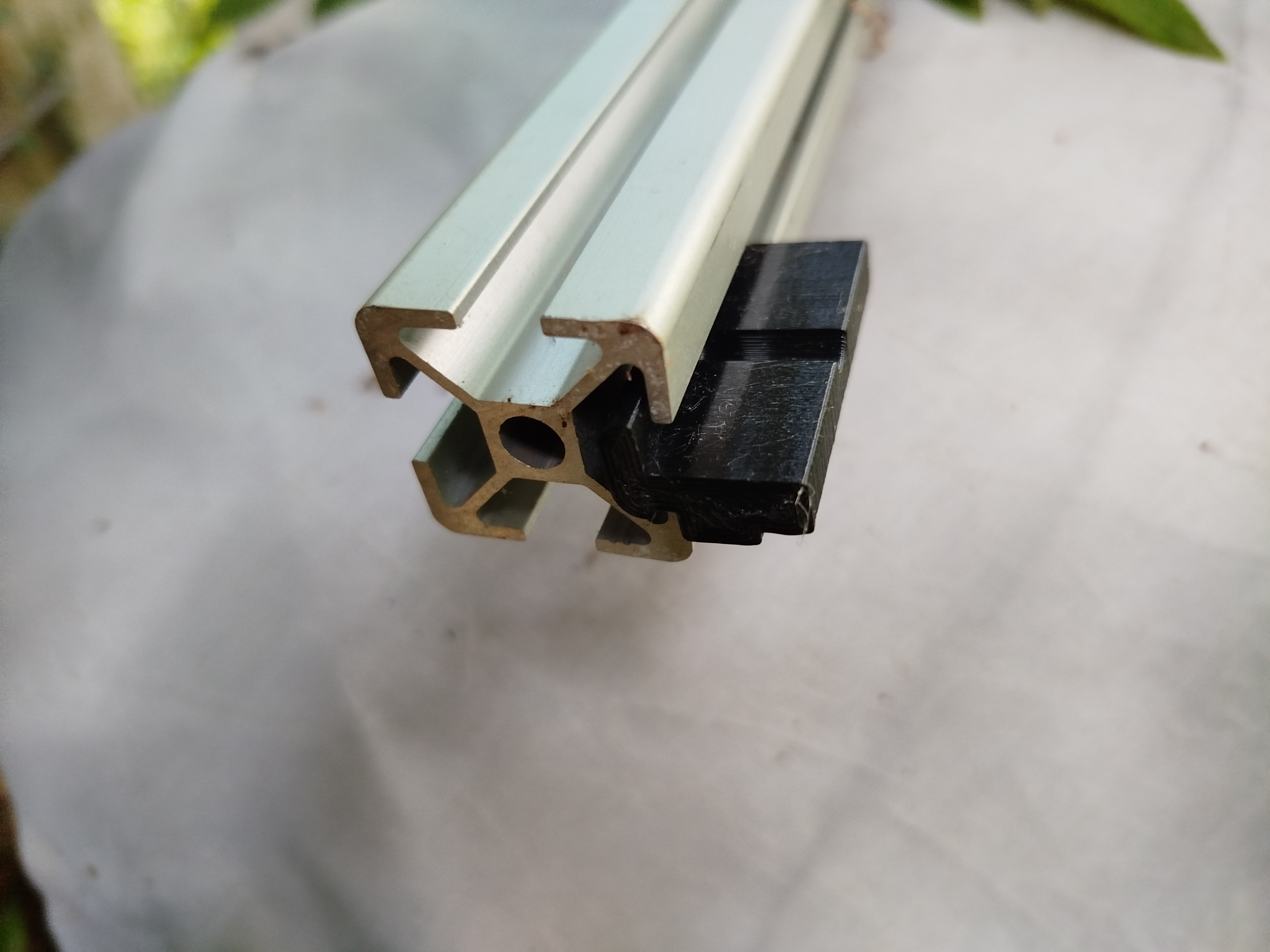 Auflage für Aluminium Maschinenbauprofile 30x30