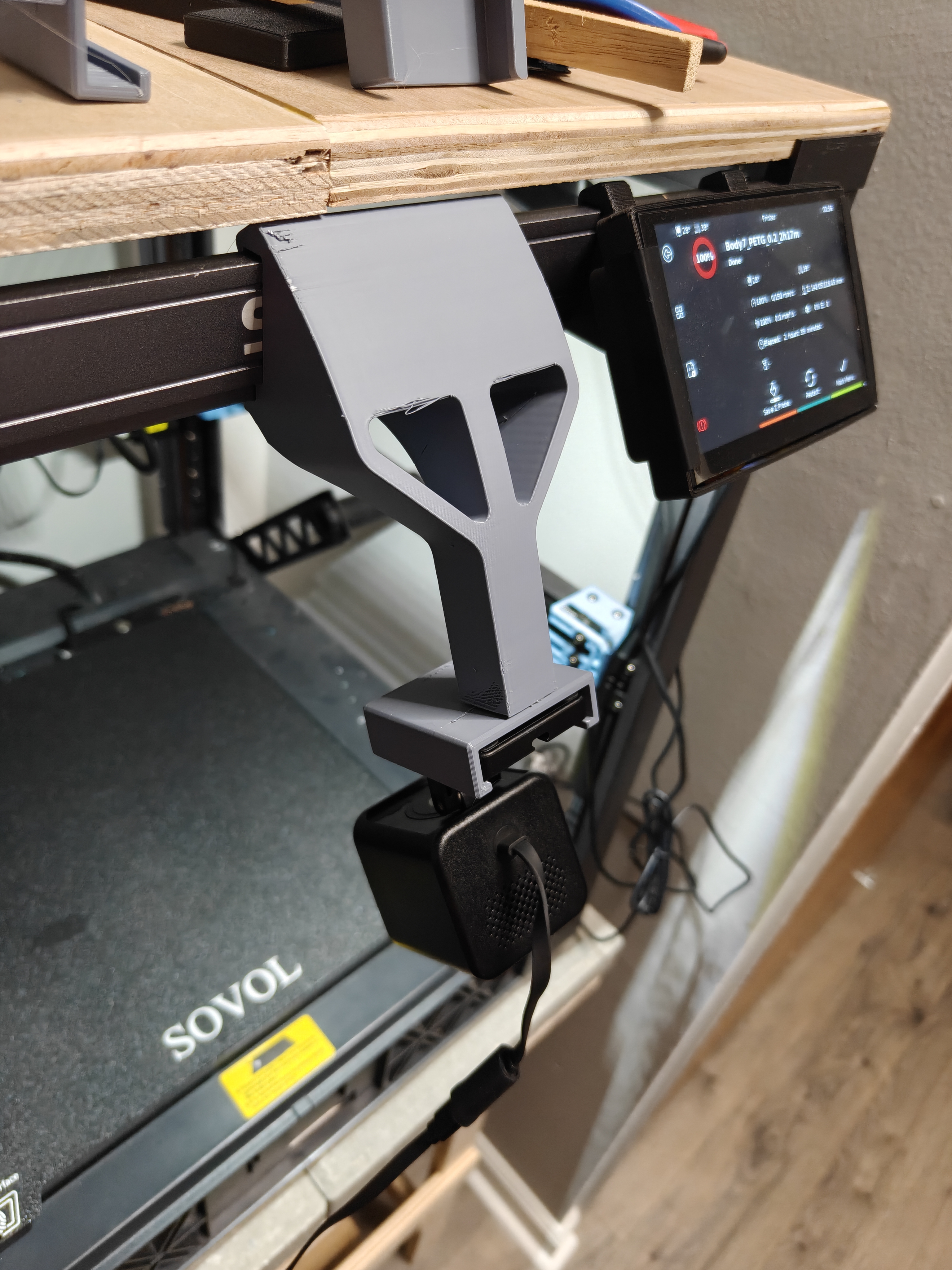 SV08 Wyze Cam v4 Top Frame Mount 3D model