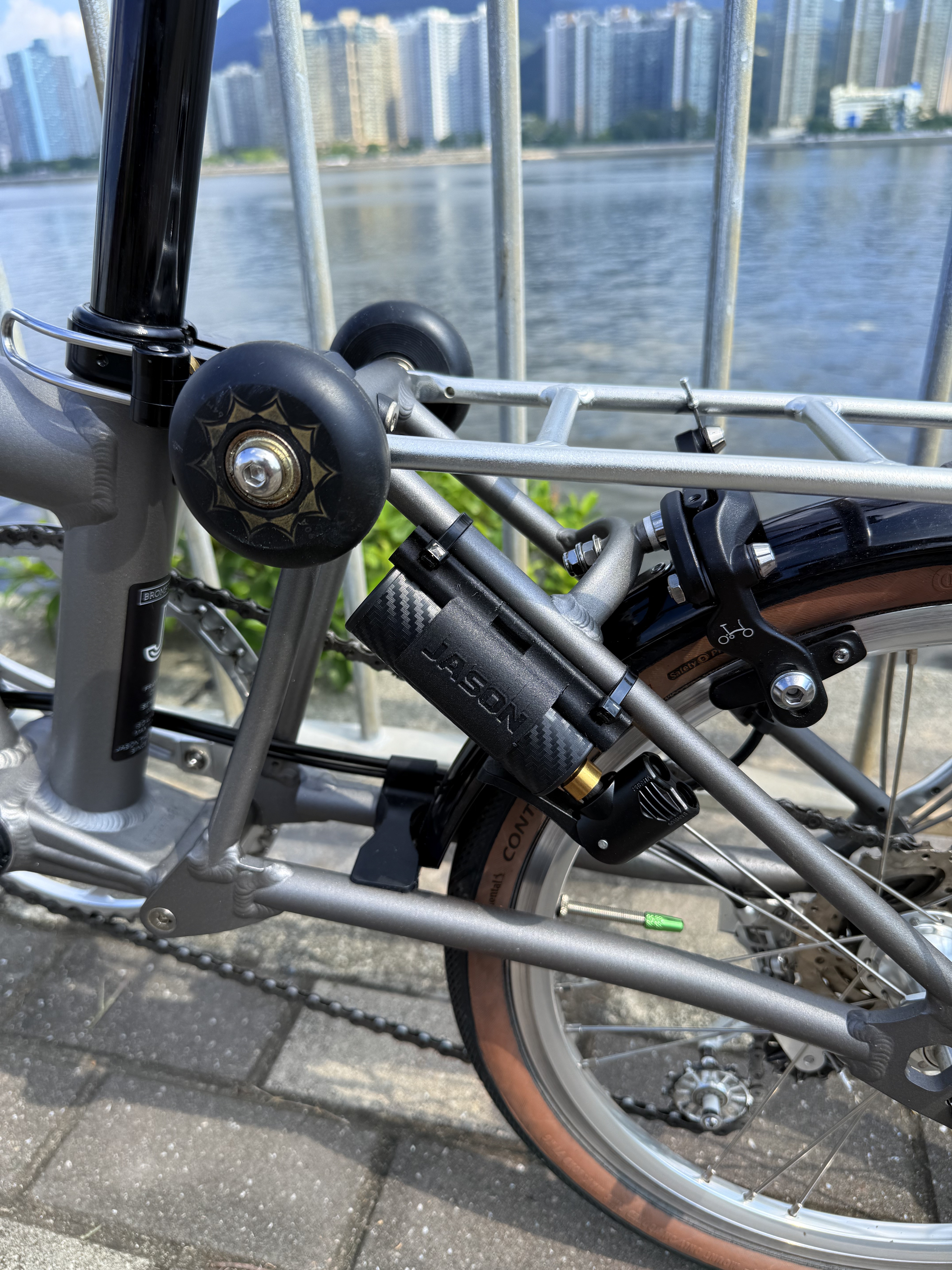 OUTZAC: 3-in-1 Mini Bike Pump mount