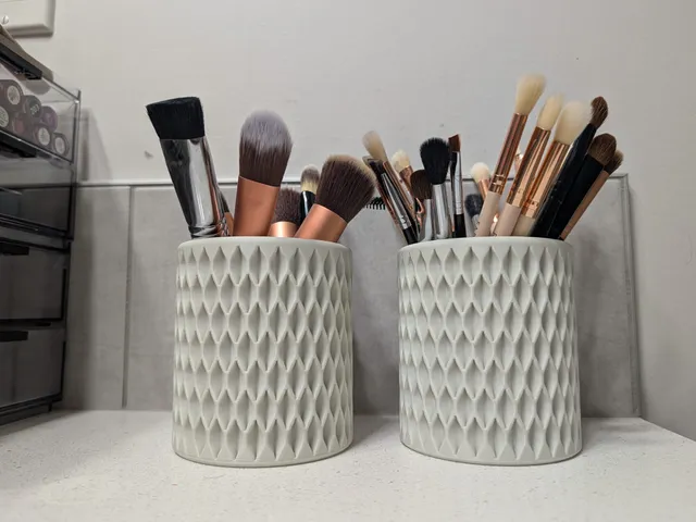 Lattice Prism Organizer