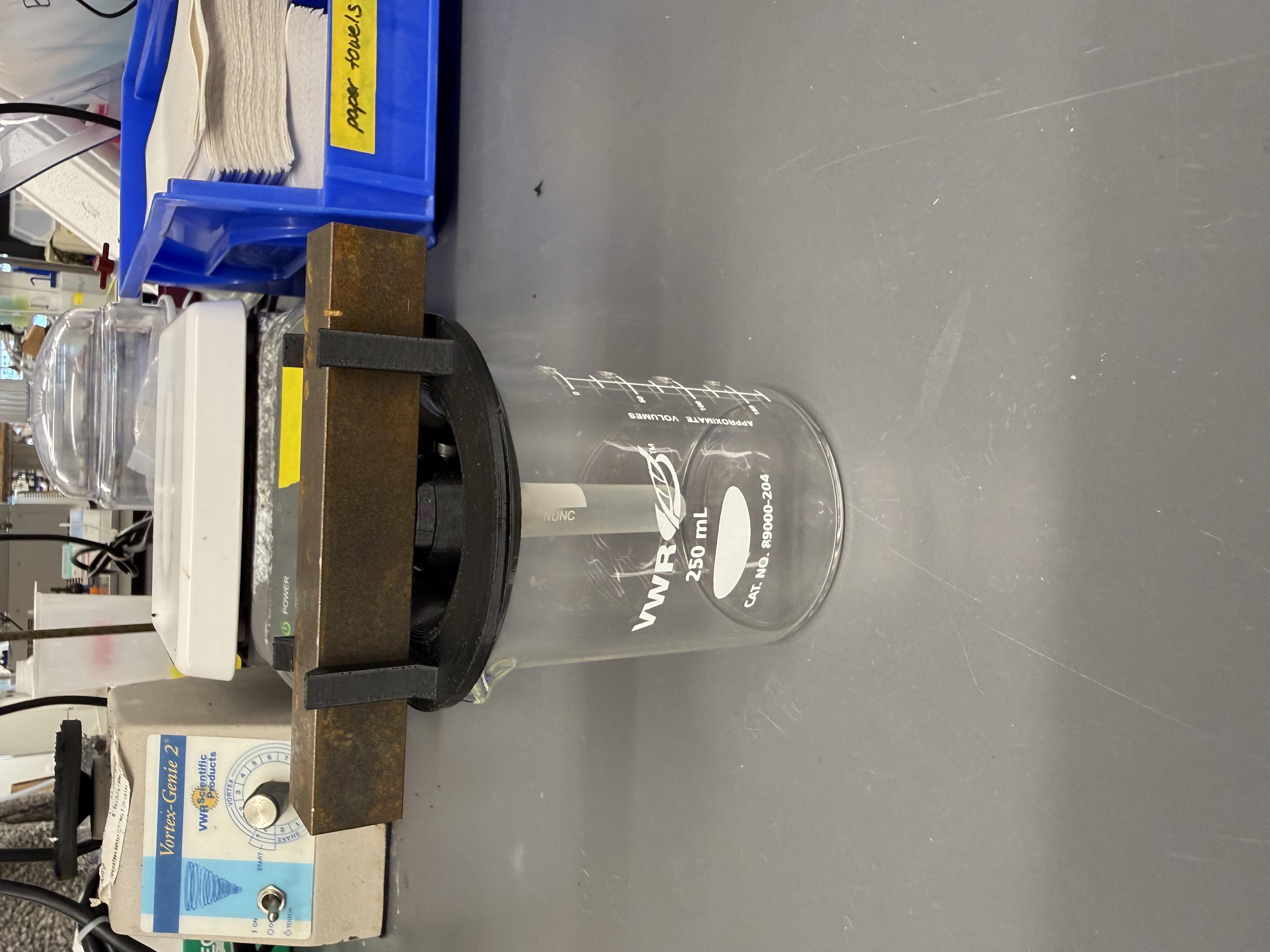 Rate-Controlled Freezing Container