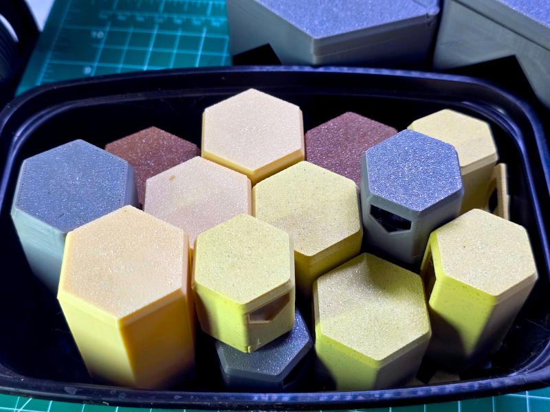 Miniatura 4 do modelo 3D HexiVault Parametric Mini Case