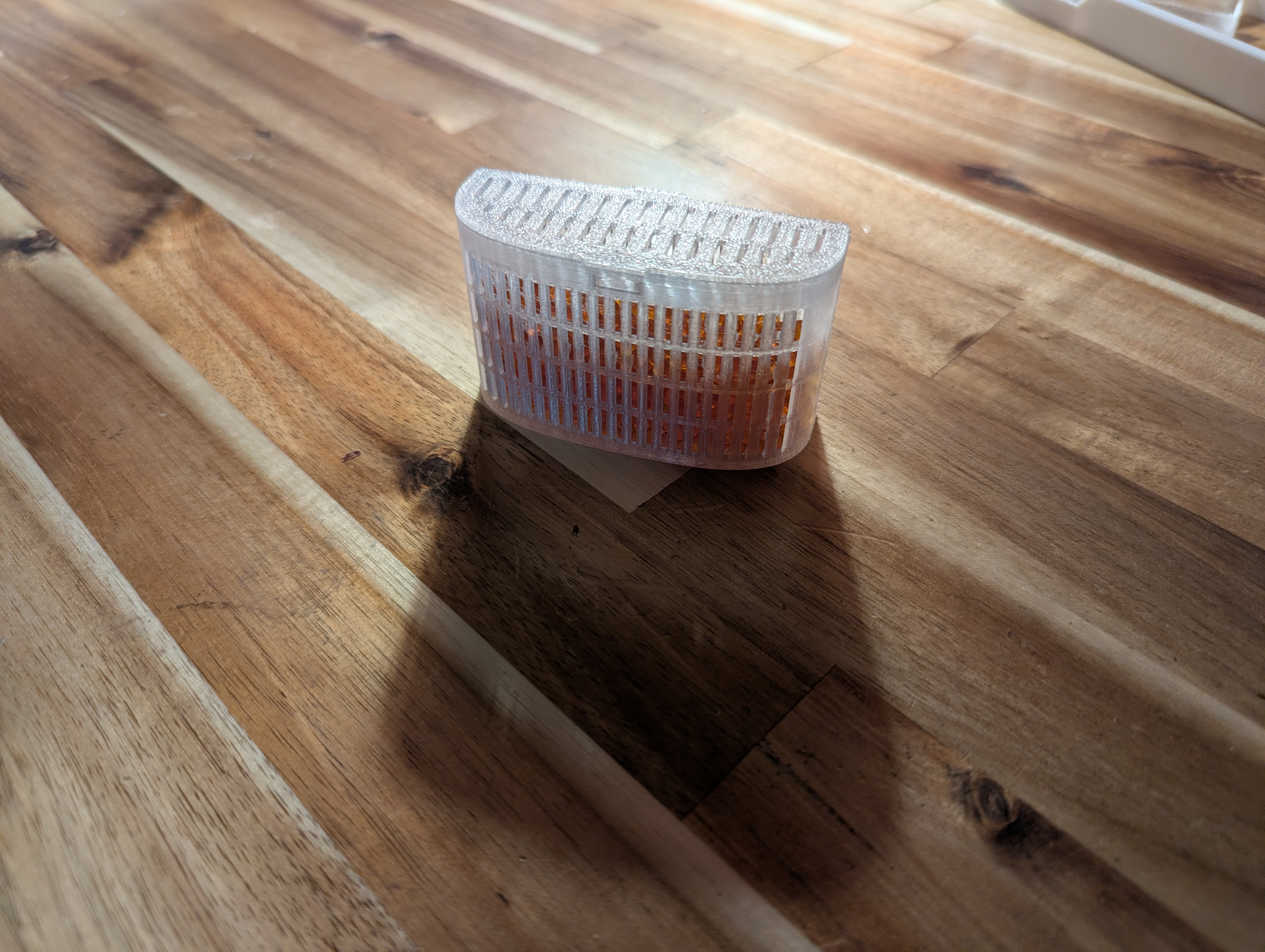Desiccant bin and lid with locking tab v4