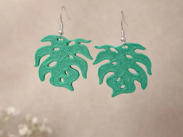 Monstera leaf earrings