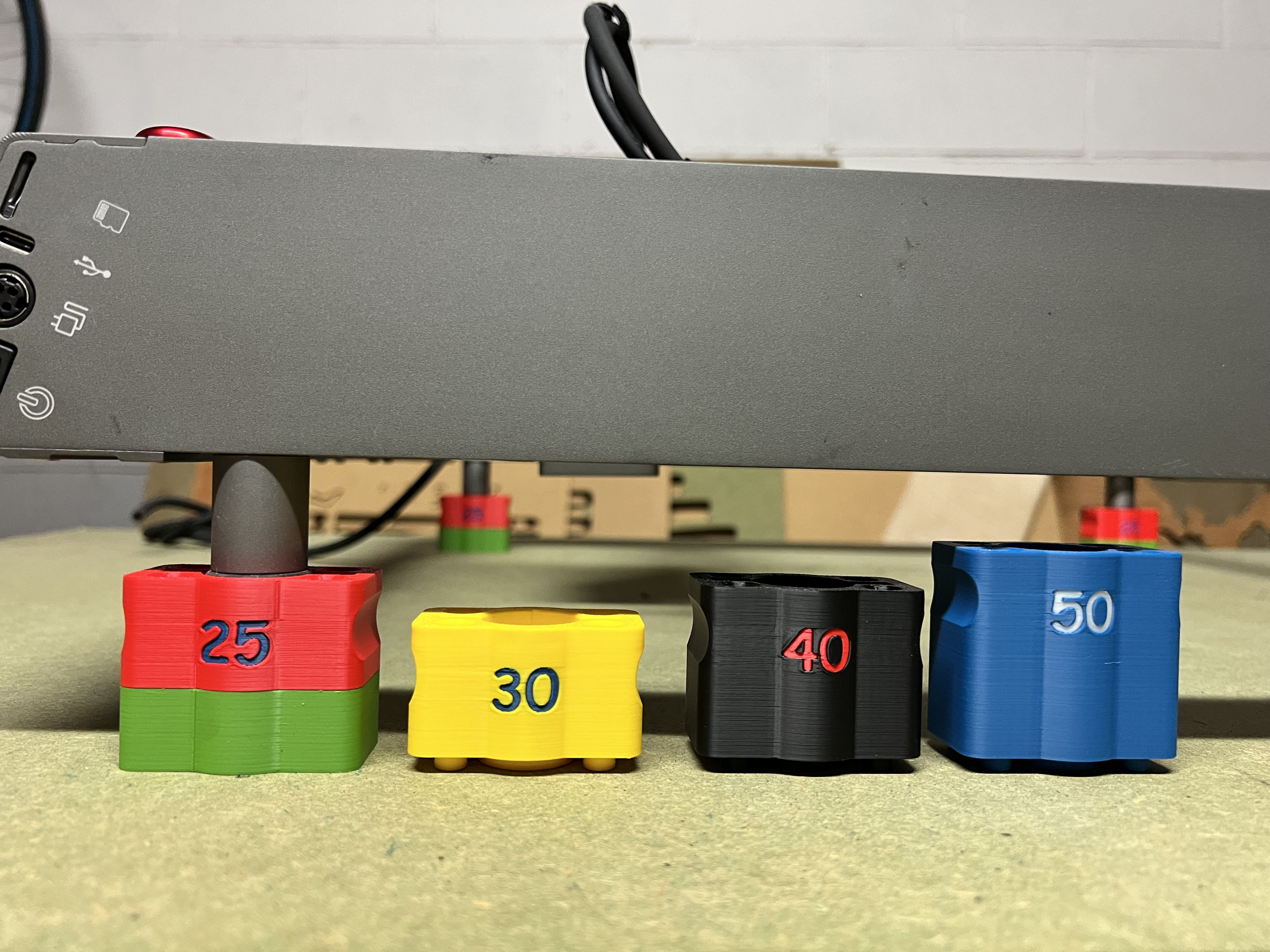 Miniatura 4 do modelo 3D Creality Falcon 2 - Stackable Risers