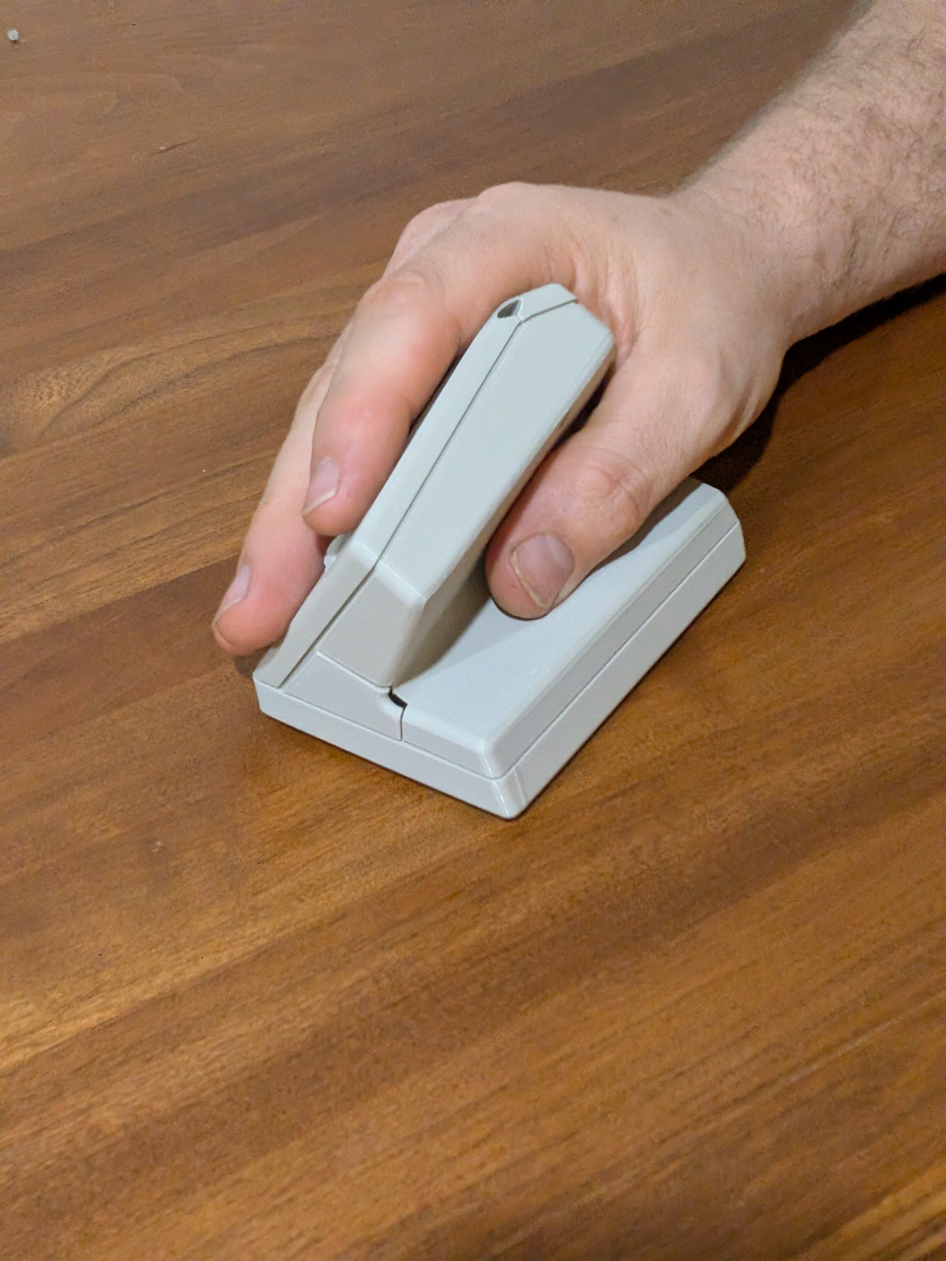 Vertical Retro Wireless Computer Mouse