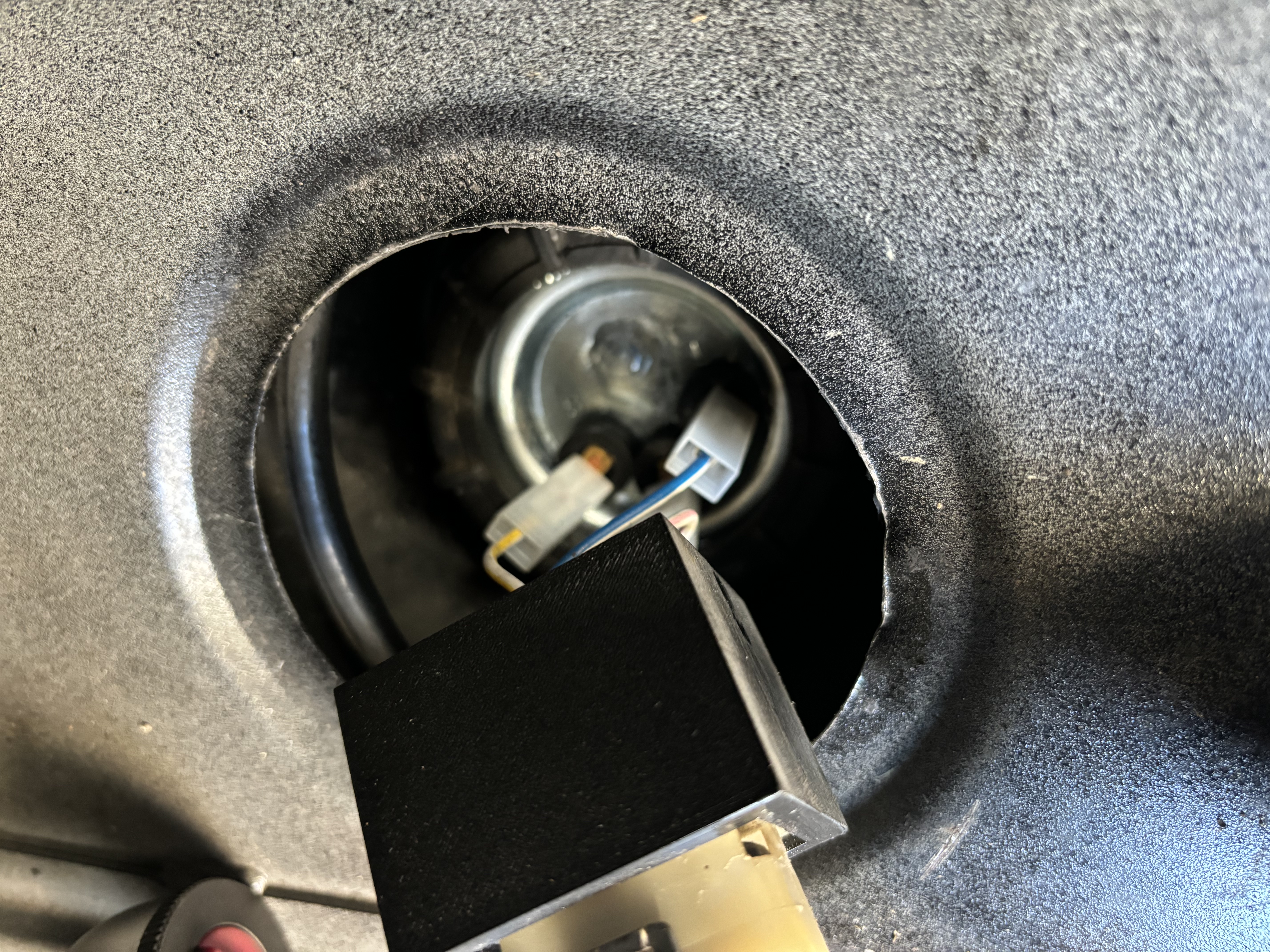 SAAB 900 Fuel Sender Adapter Housing