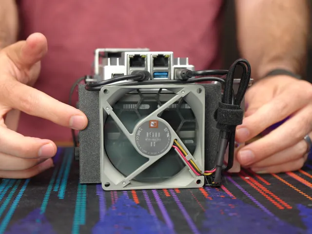 ZimaBoard 2 80mm Fan Mount for HDD