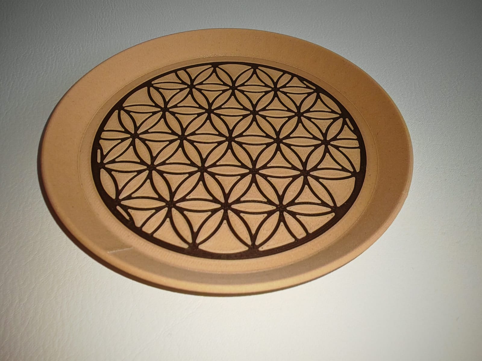 Saucer with flower of life/ Untertasse mit Lebensblume