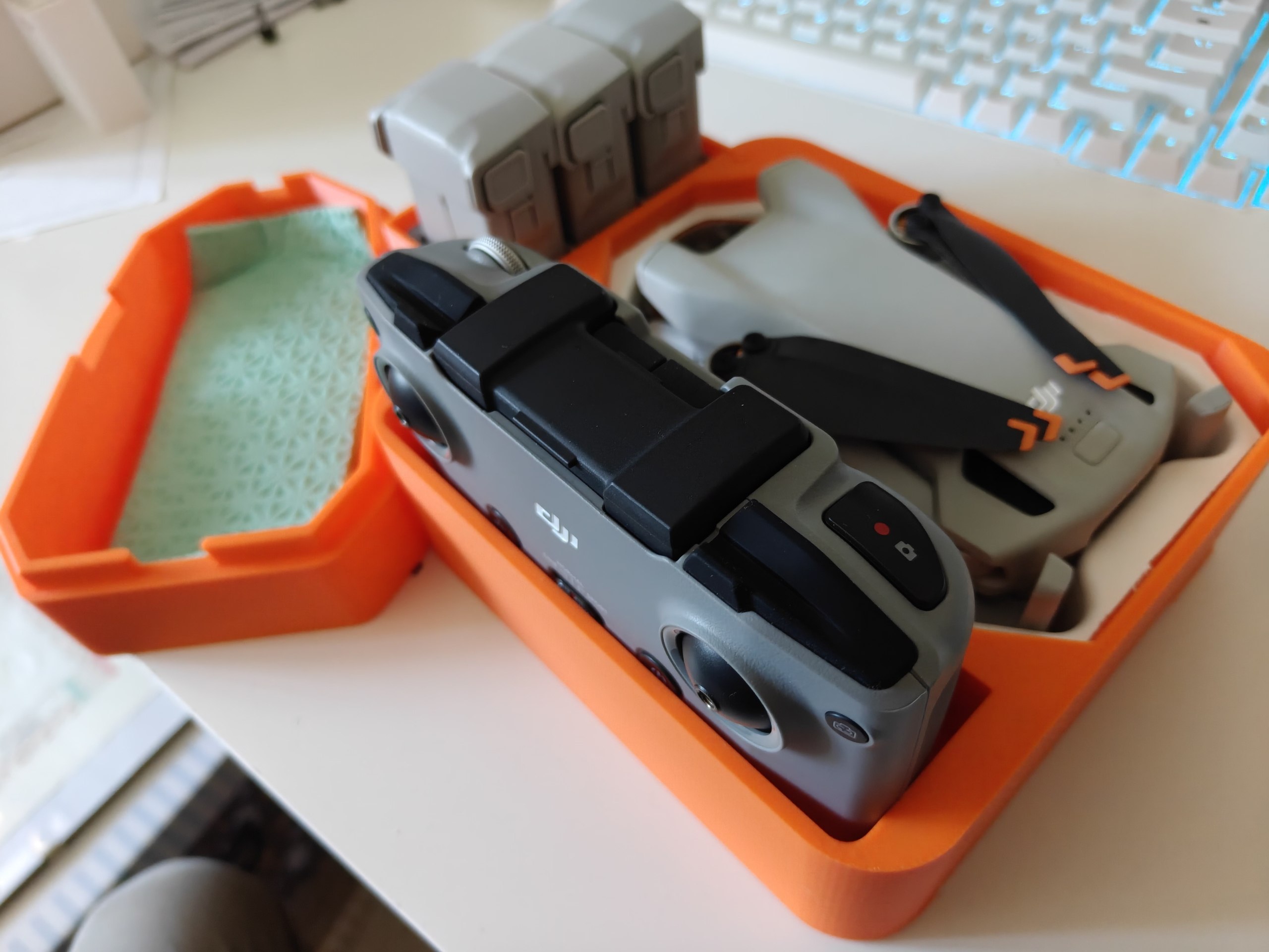 DJI Mini 3 Case with remote and batteries + charger 3D model