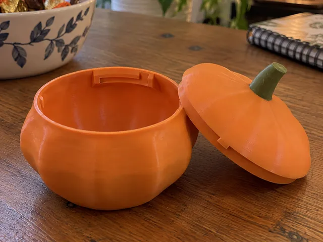 Pumpkin TwistBox – Halloween Storage Box with Twist-Lock Lid