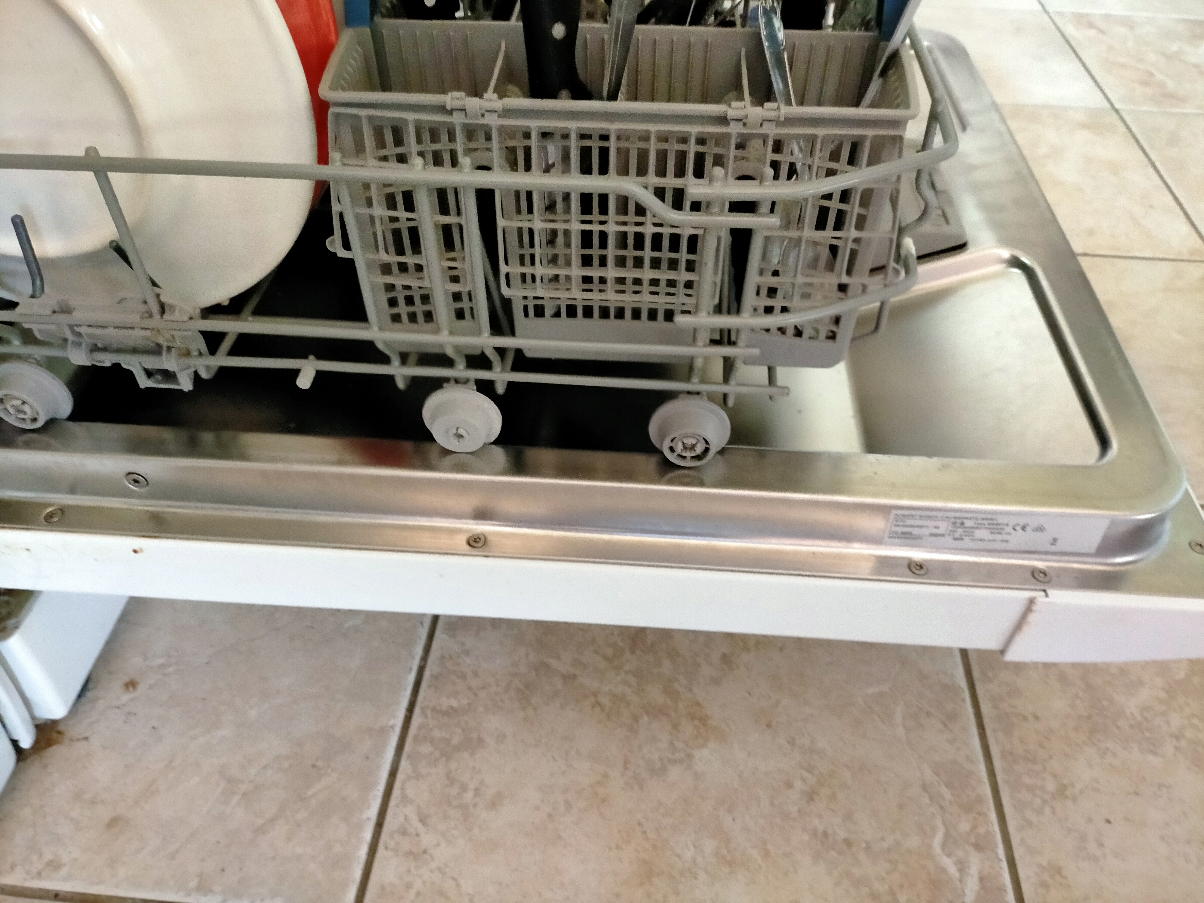Roulette de lave vaisselle avec support - Dishwasher Casters with Stand
