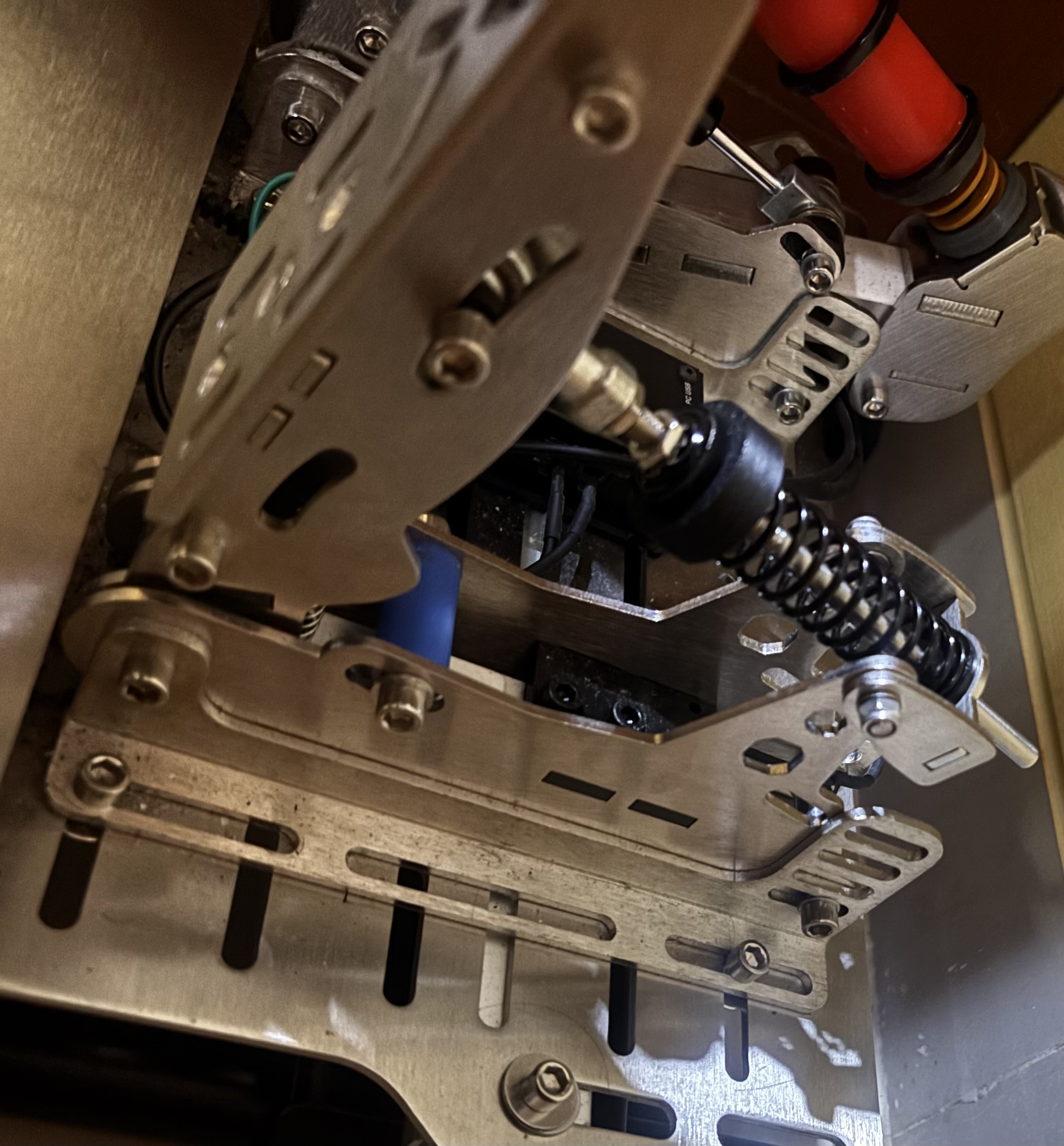 Simsonn Plus X Throttle Spring holder