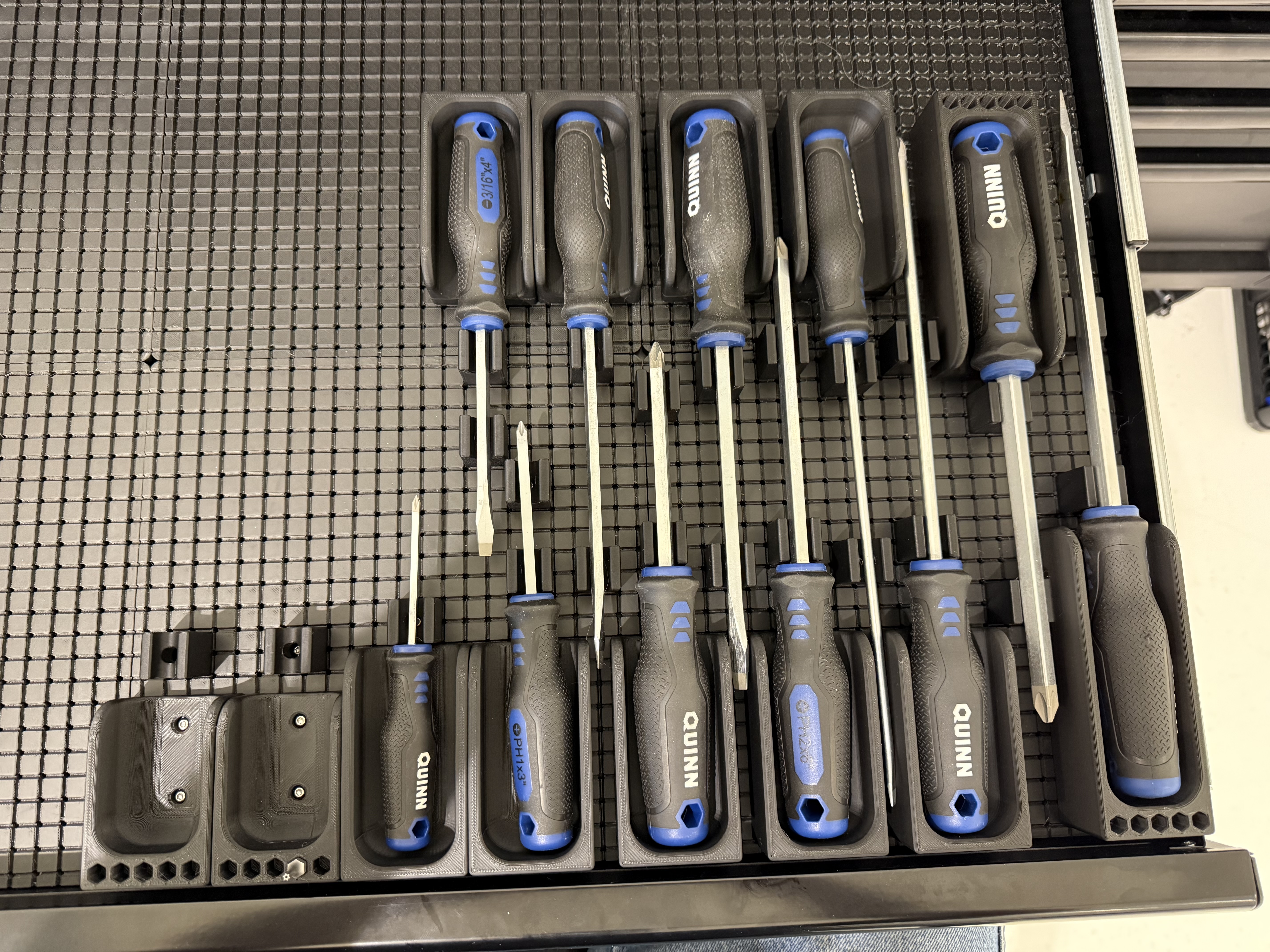 Grid10 Screwdriver Trays and Support