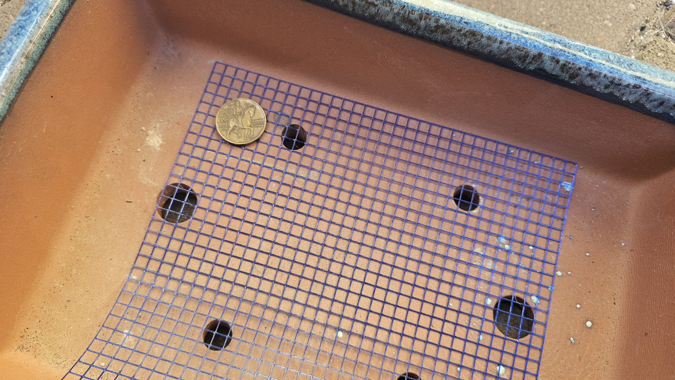 Bonsai pot mesh for drainage cover