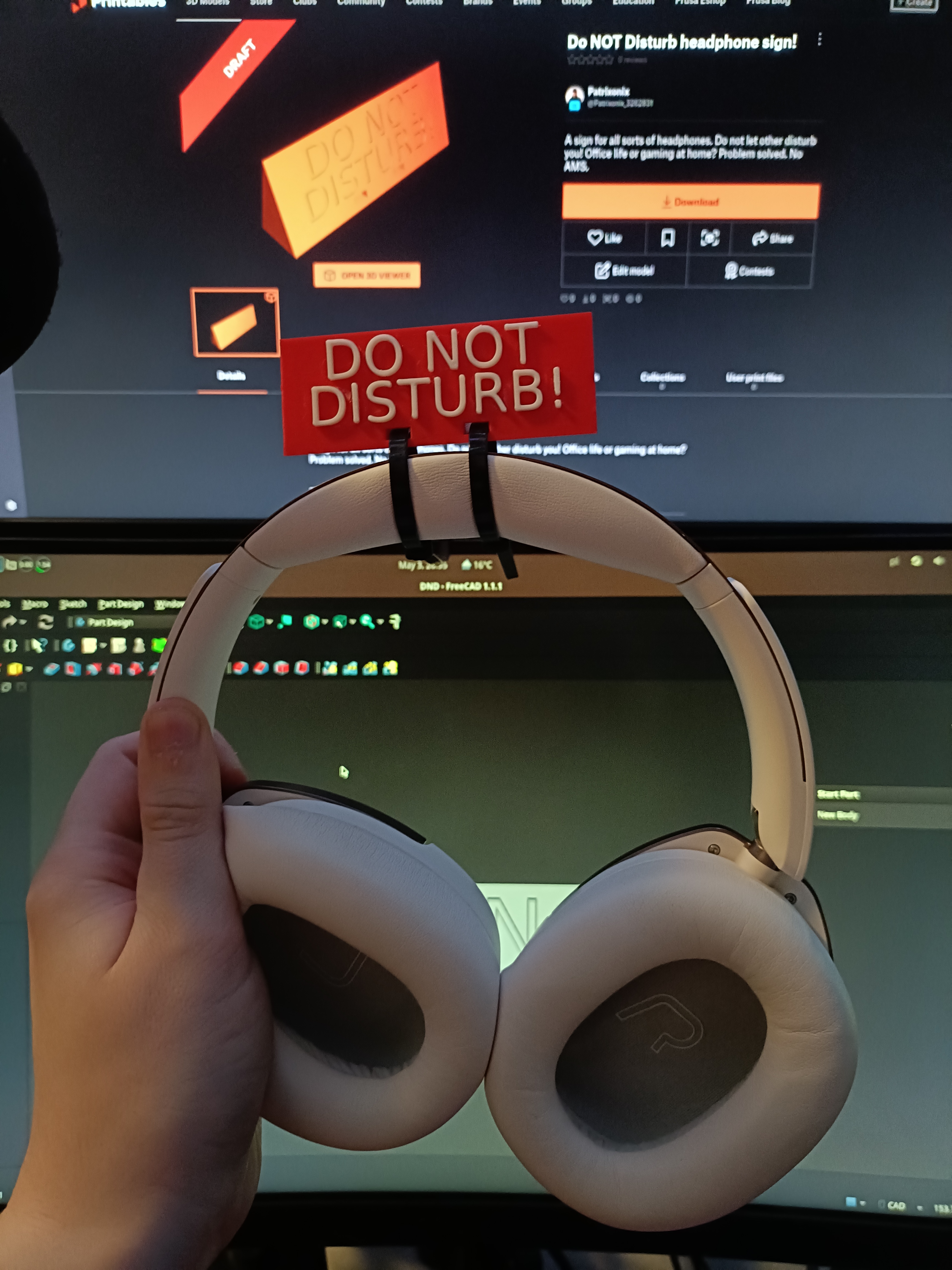 Do NOT Disturb headphone sign!