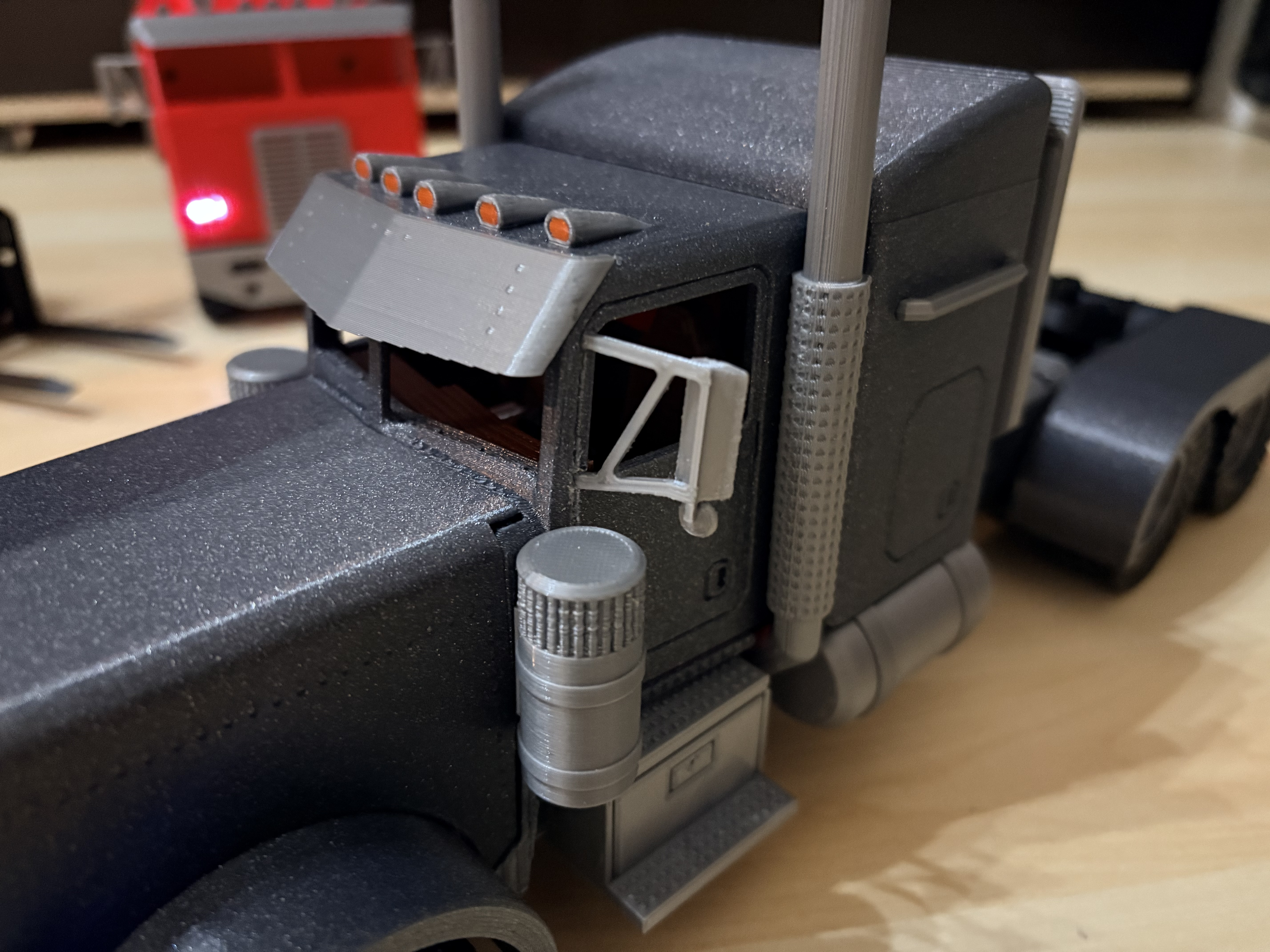 Stack with heat shield for RC SemiTruck