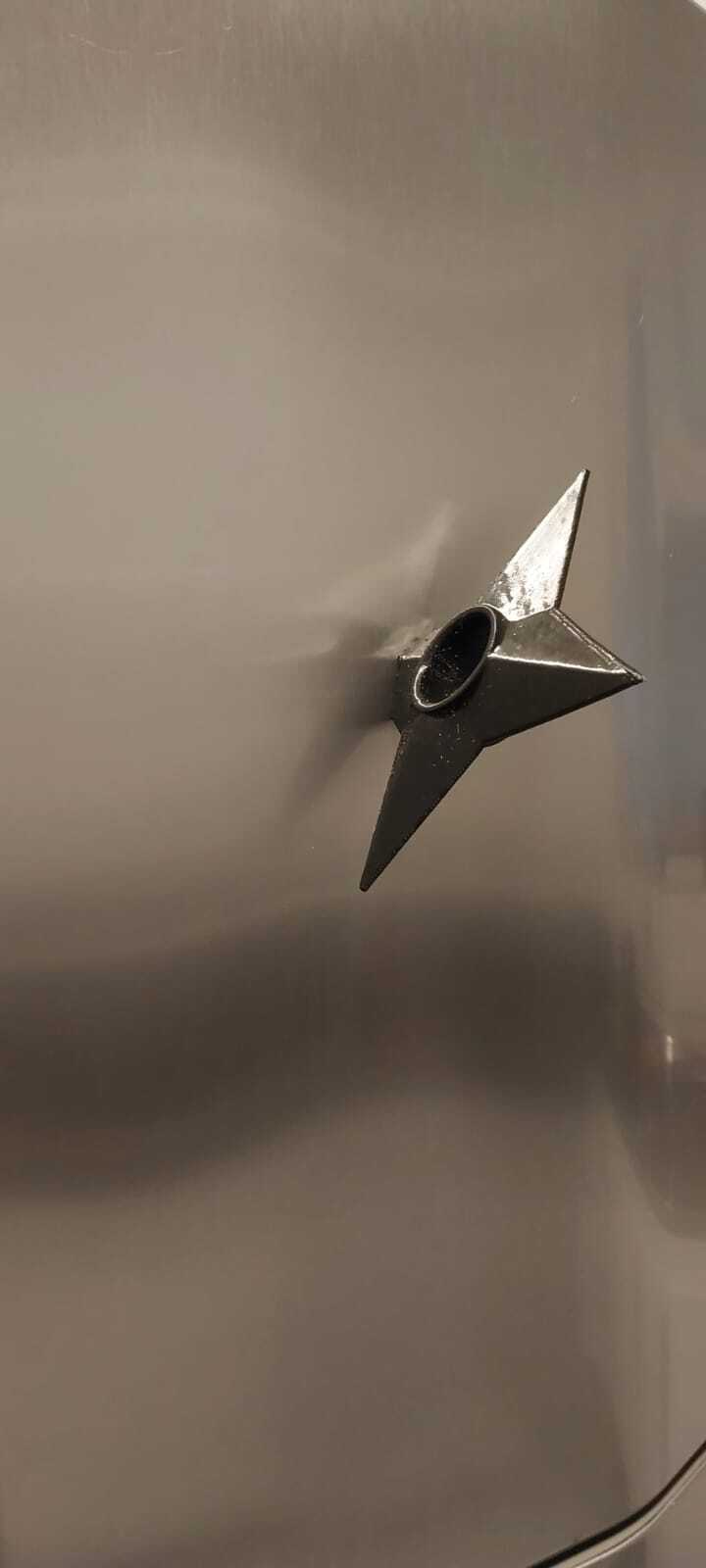 Shuriken fridge magnet