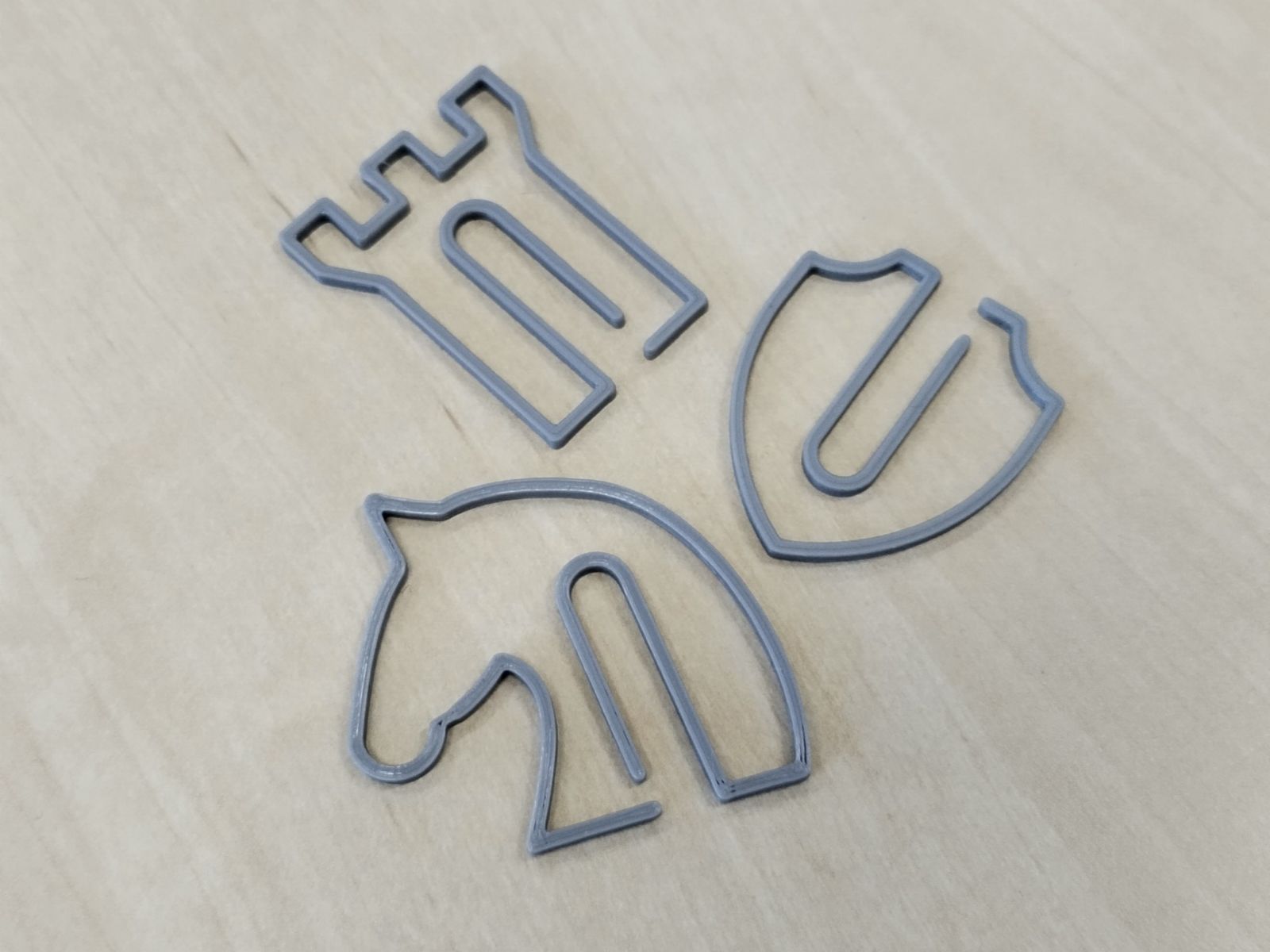 Knight Paper Clips