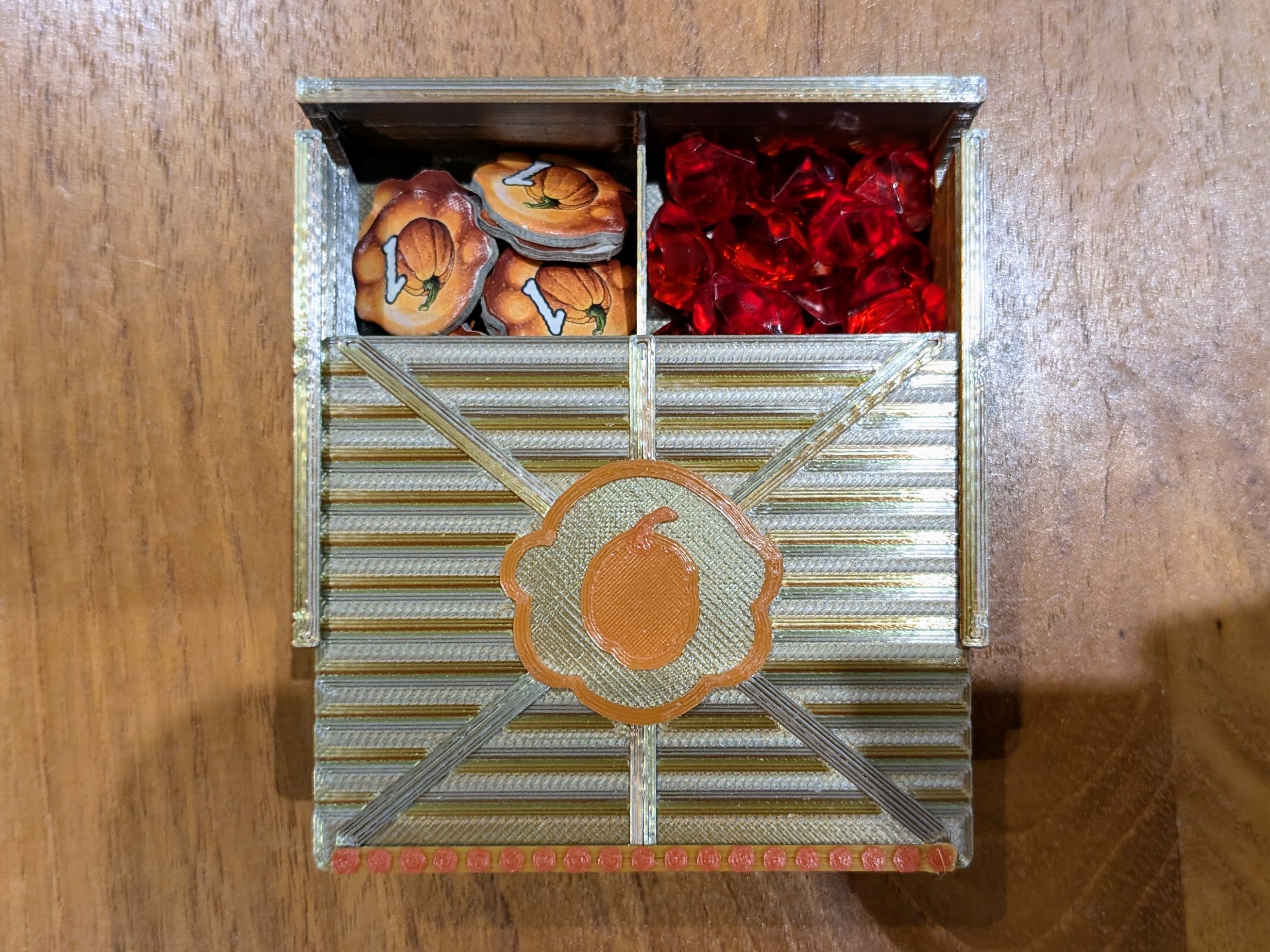 Quacks of Quedlinberg Pumpkin and Rubies crate lid