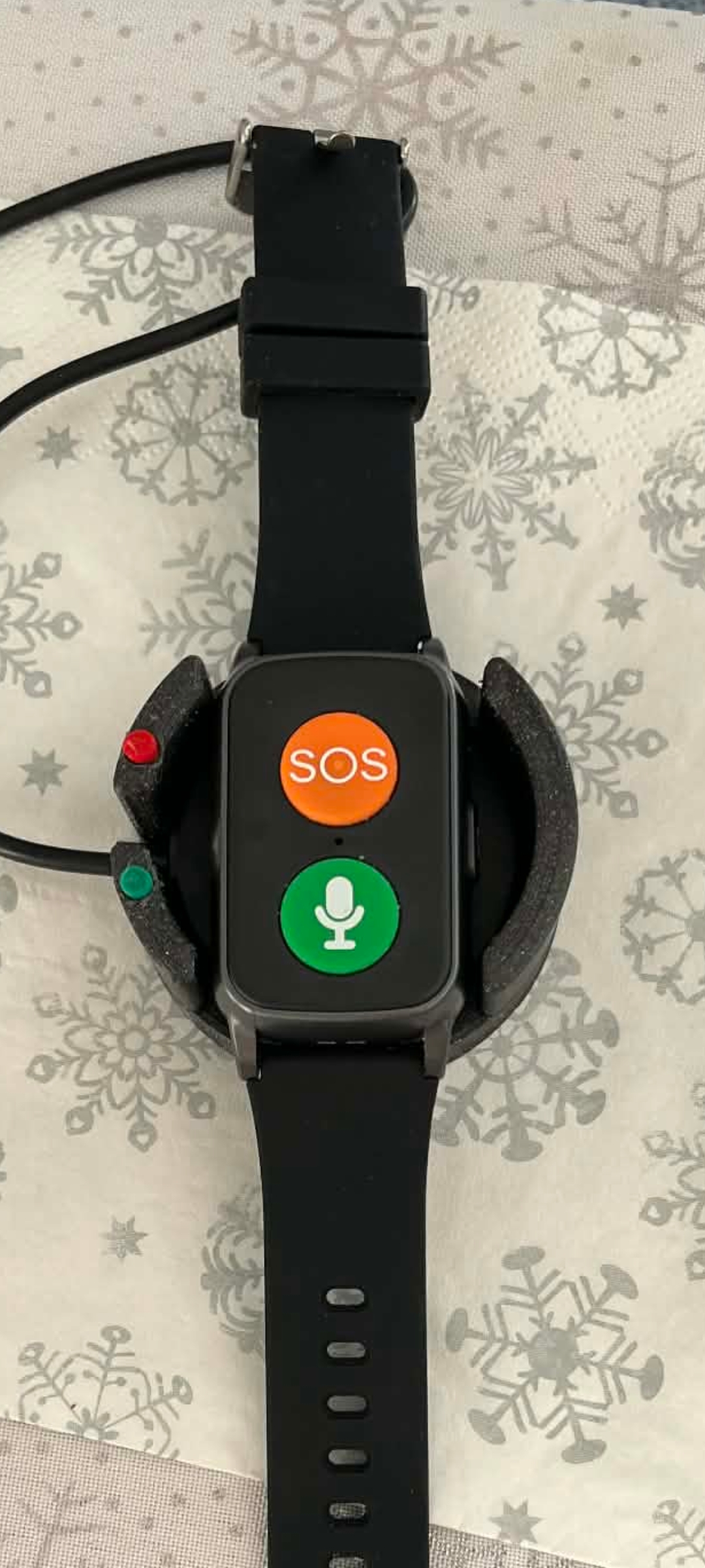SOS bracelet SQ760E charging dock with orientation guide