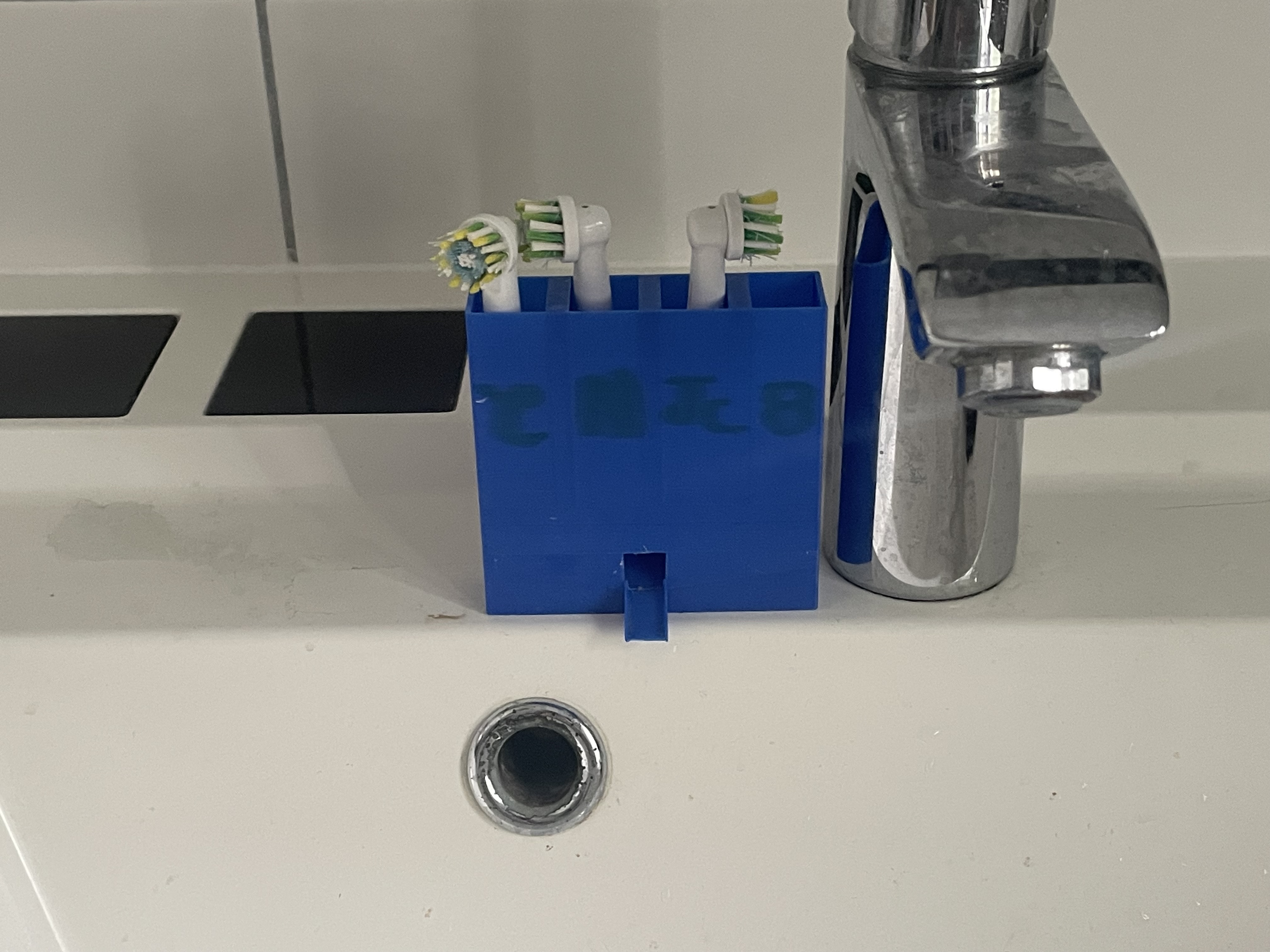 porte brosse à dent électrique avec évacuation