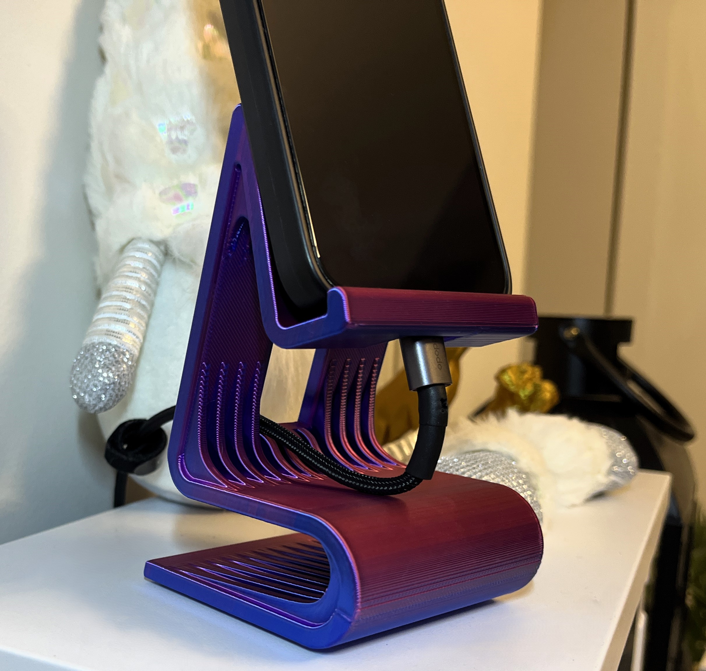 Minimalist iPhone Stand